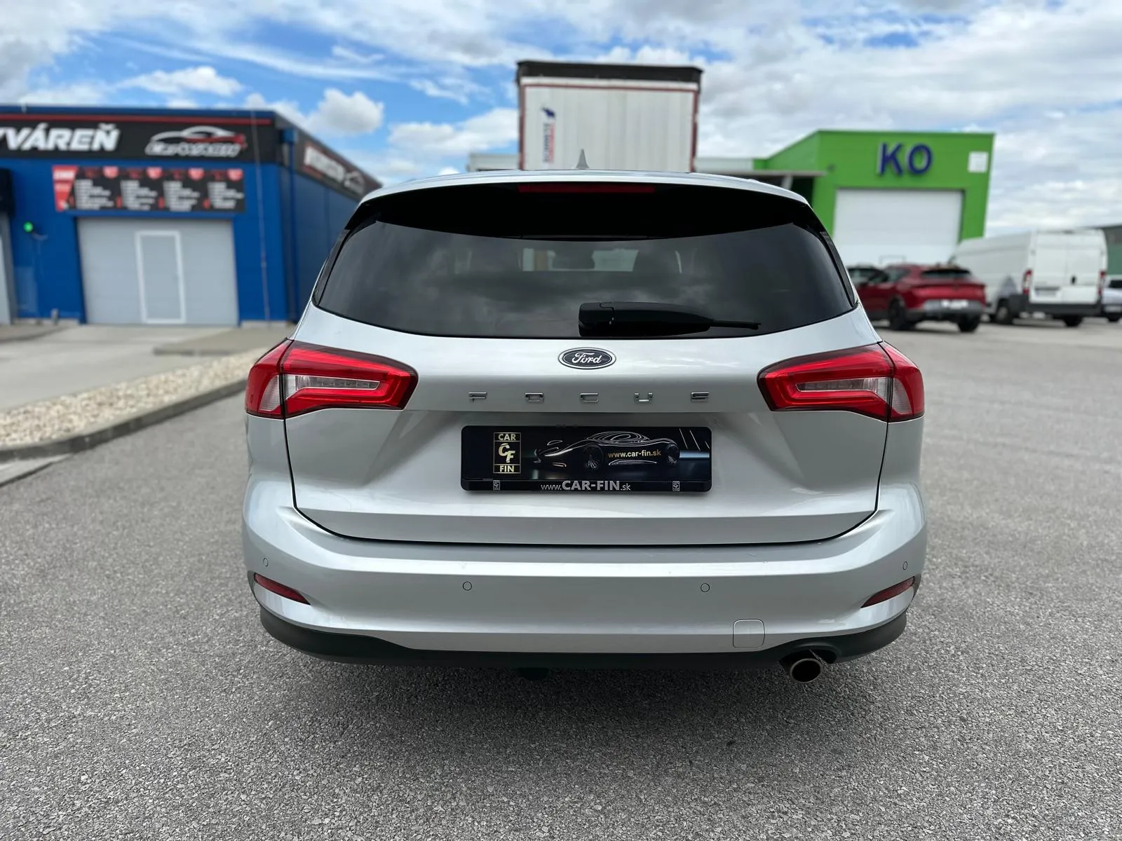 
								FORD FOCUS KOMBI 1.5 TDCI ECOBLUE EDITION A/T full									