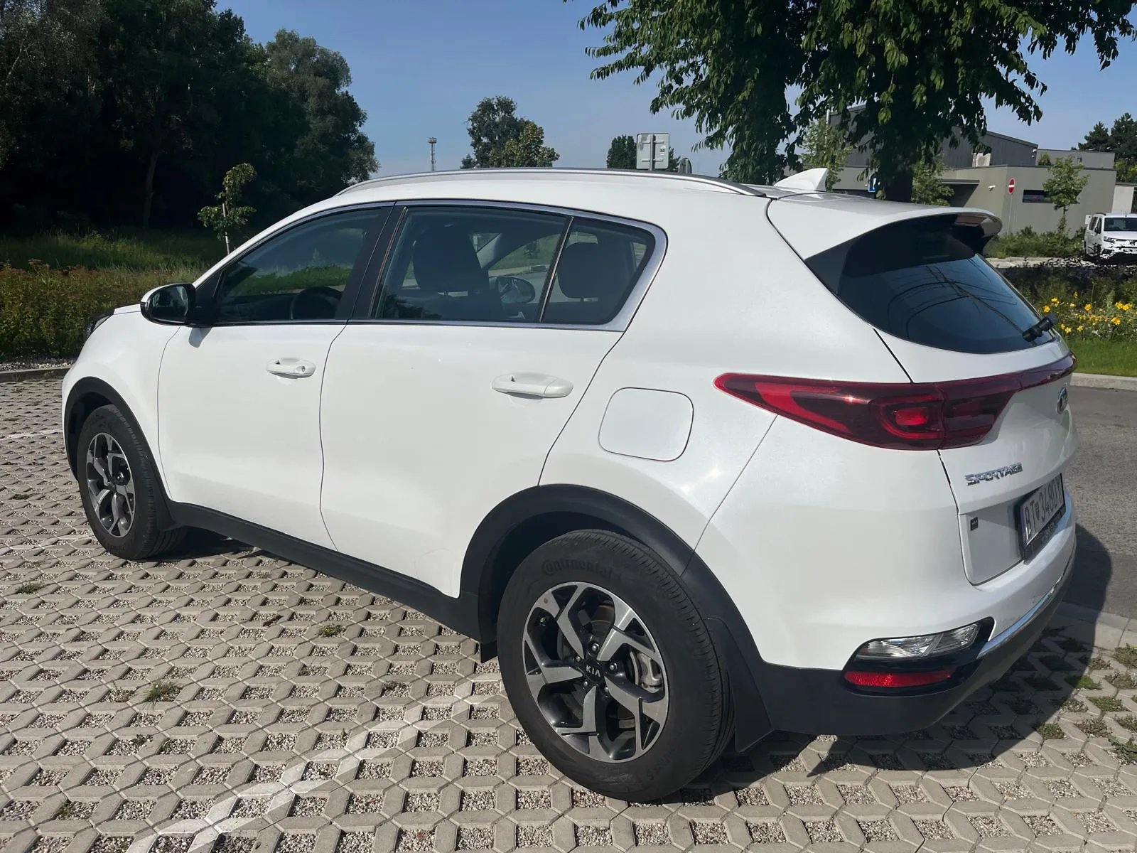 
								KIA SPORTAGE 1.6 T-GDI GOLD A/T full									