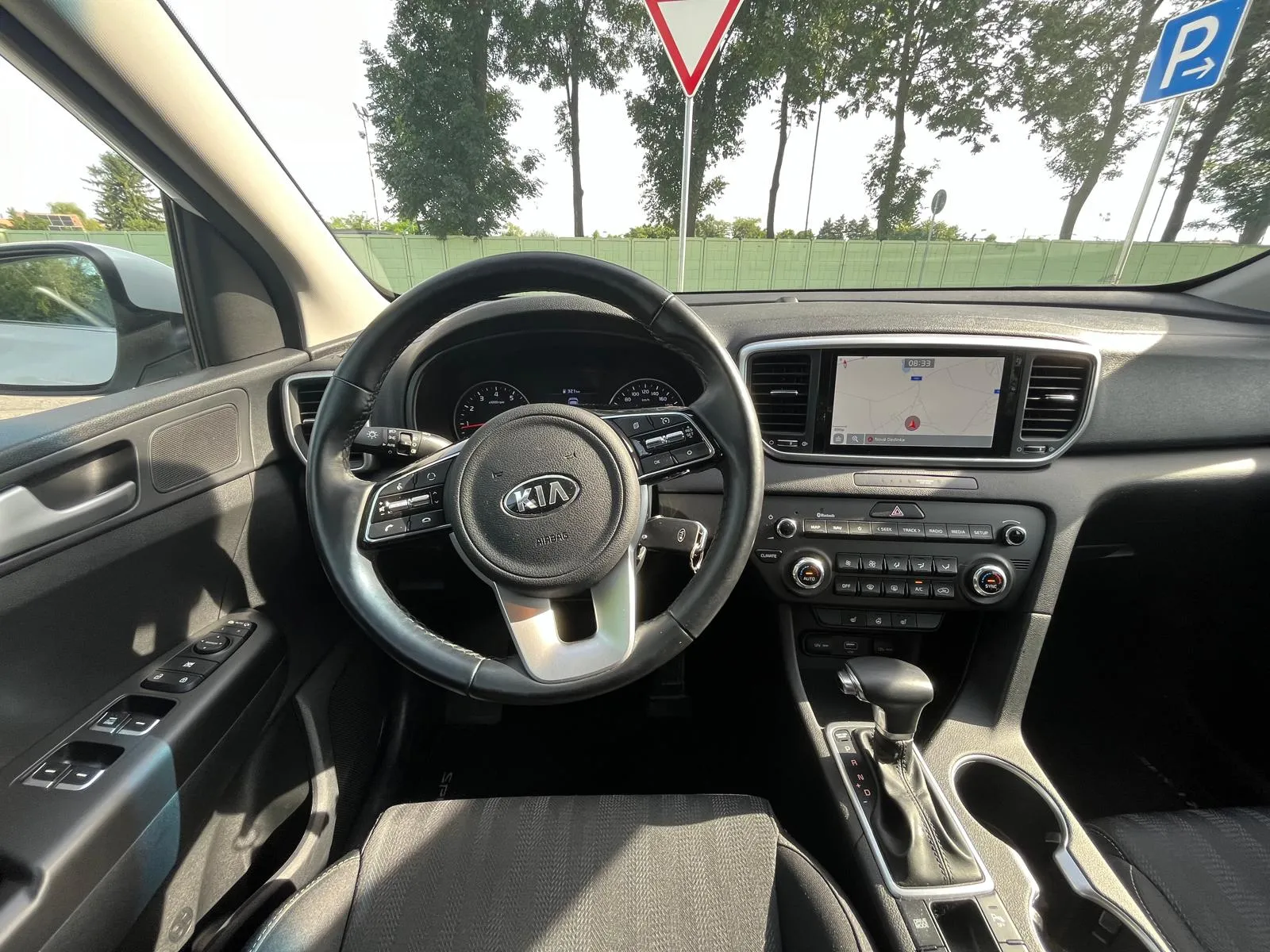 
								KIA SPORTAGE 1.6 T-GDI GOLD A/T full									
