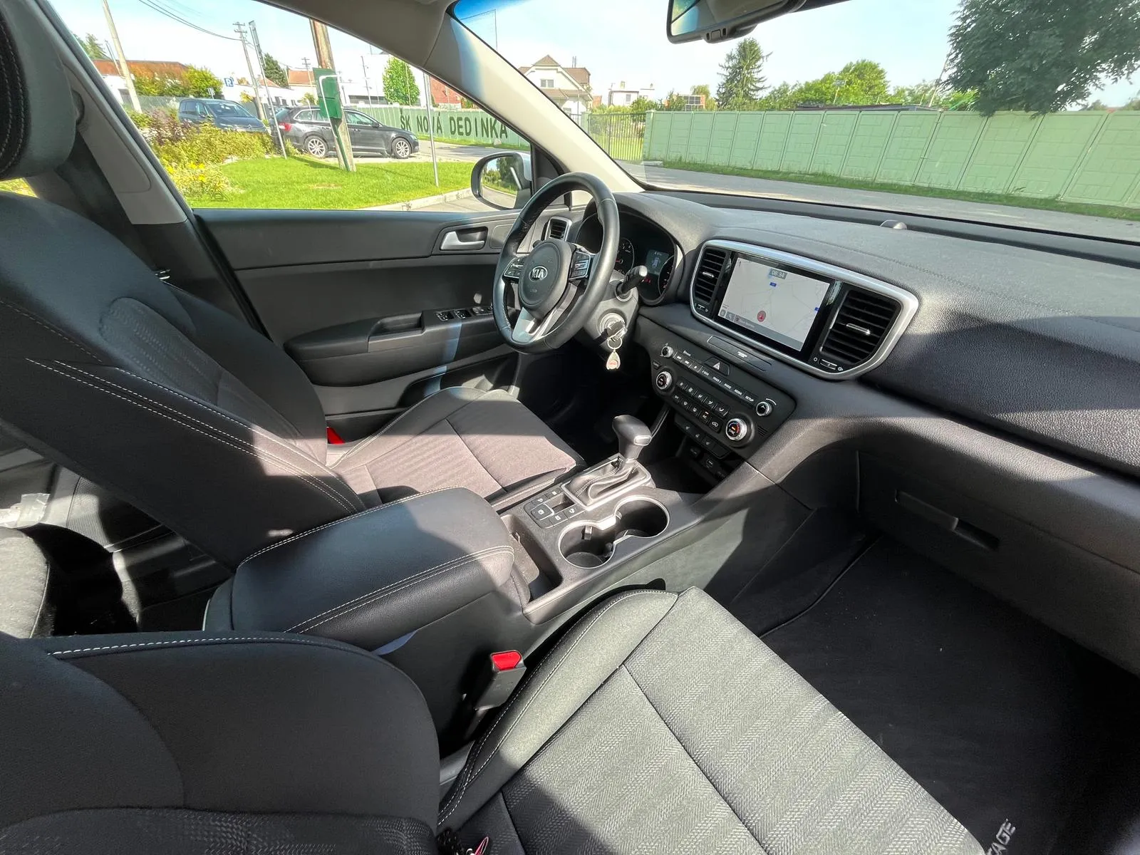 
								KIA SPORTAGE 1.6 T-GDI GOLD A/T full									