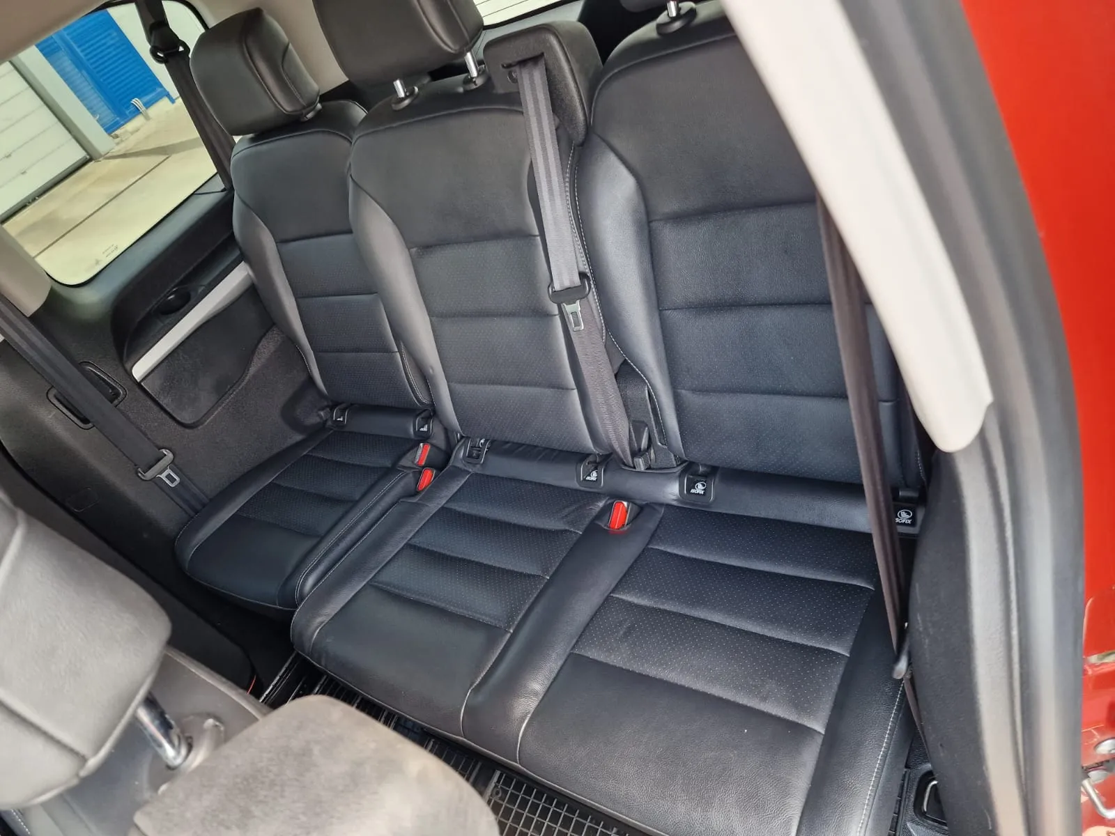 
								PEUGEOT TRAVELLER 2.0 BLUEHDI 177 S&S BUSINESS COMPACT EAT8 7-MIESTNE full									