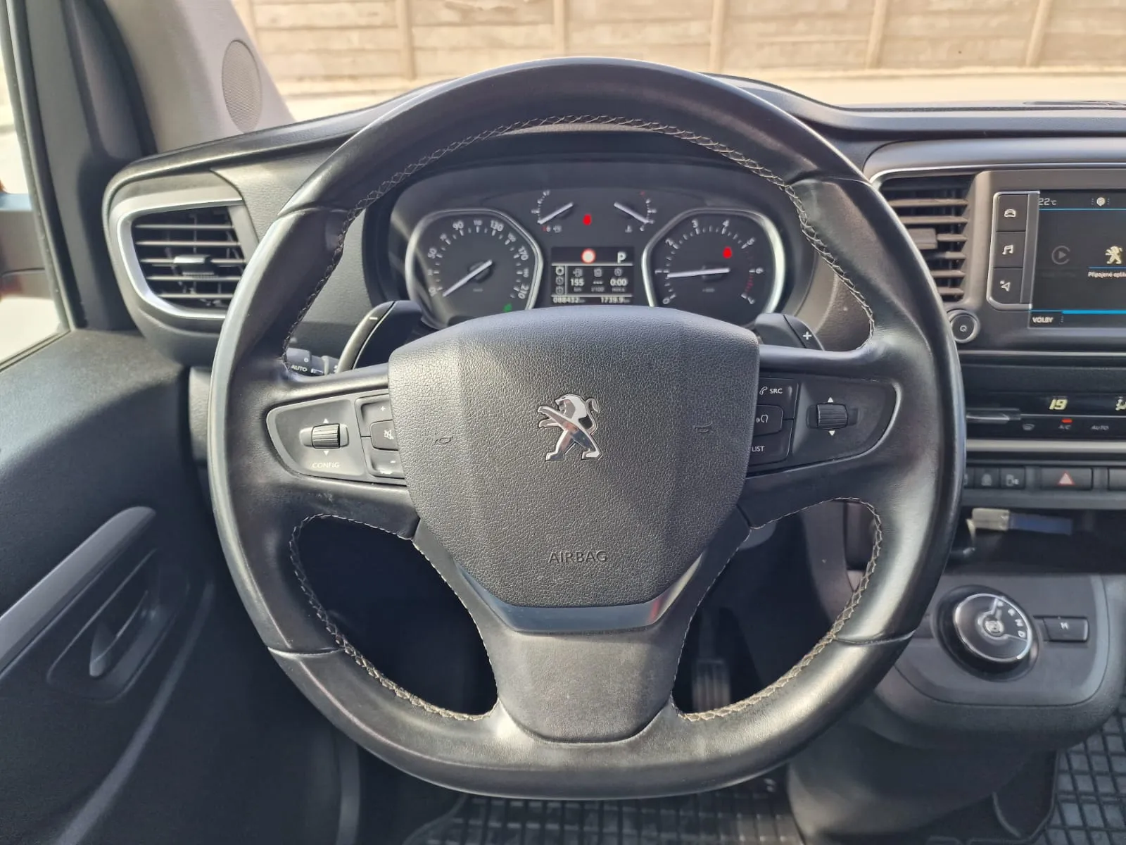 
								PEUGEOT TRAVELLER 2.0 BLUEHDI 177 S&S BUSINESS COMPACT EAT8 7-MIESTNE full									
