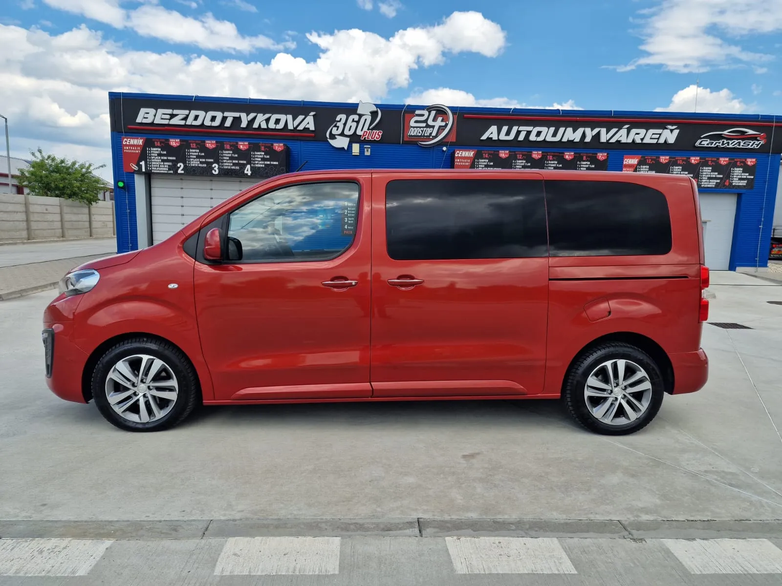 
								PEUGEOT TRAVELLER 2.0 BLUEHDI 177 S&S BUSINESS COMPACT EAT8 7-MIESTNE full									
