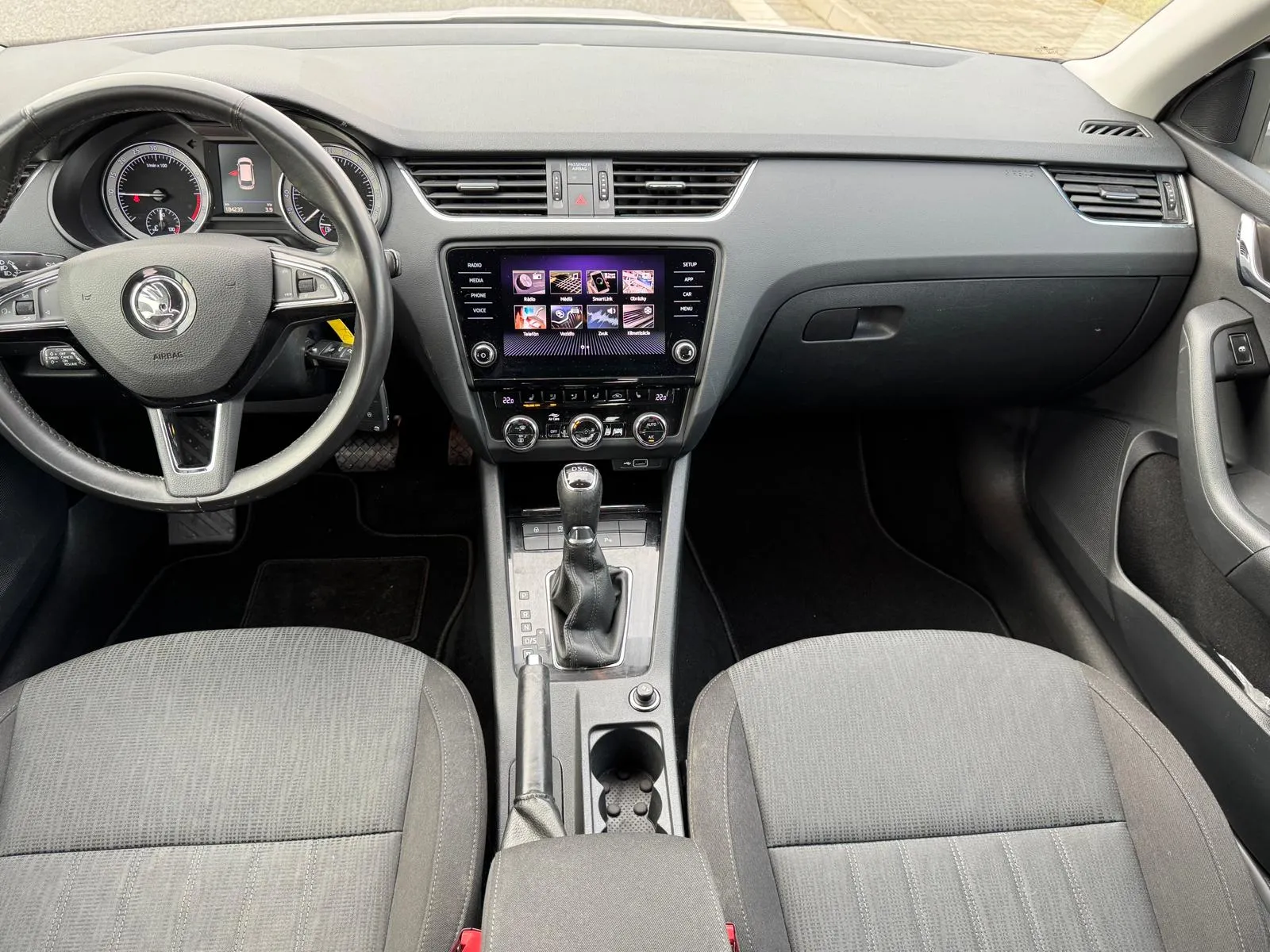
								ŠKODA OCTAVIA COMBI 2.0TDI STYLE 7DSG full									