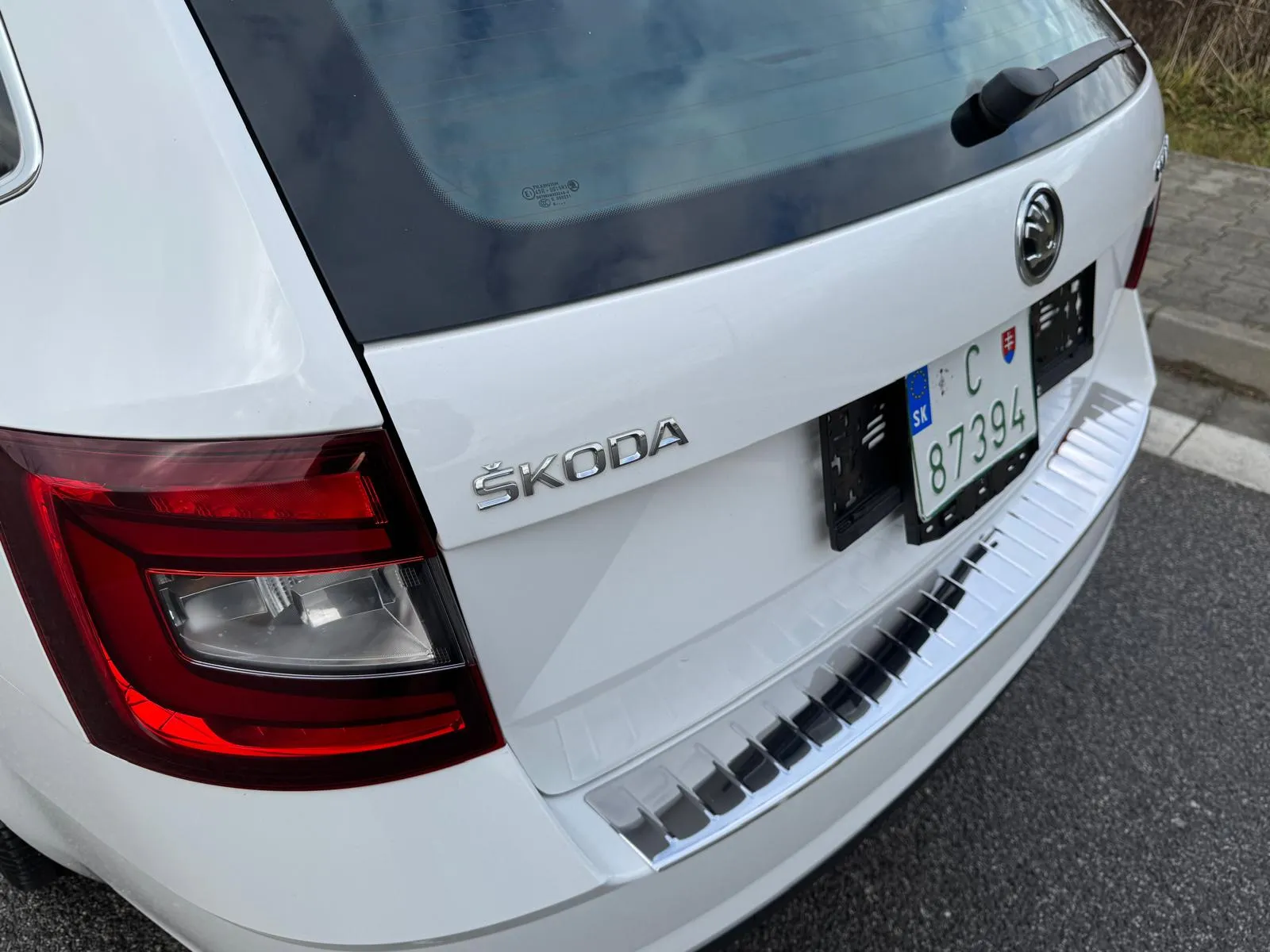 
								ŠKODA OCTAVIA COMBI 2.0TDI STYLE 7DSG full									