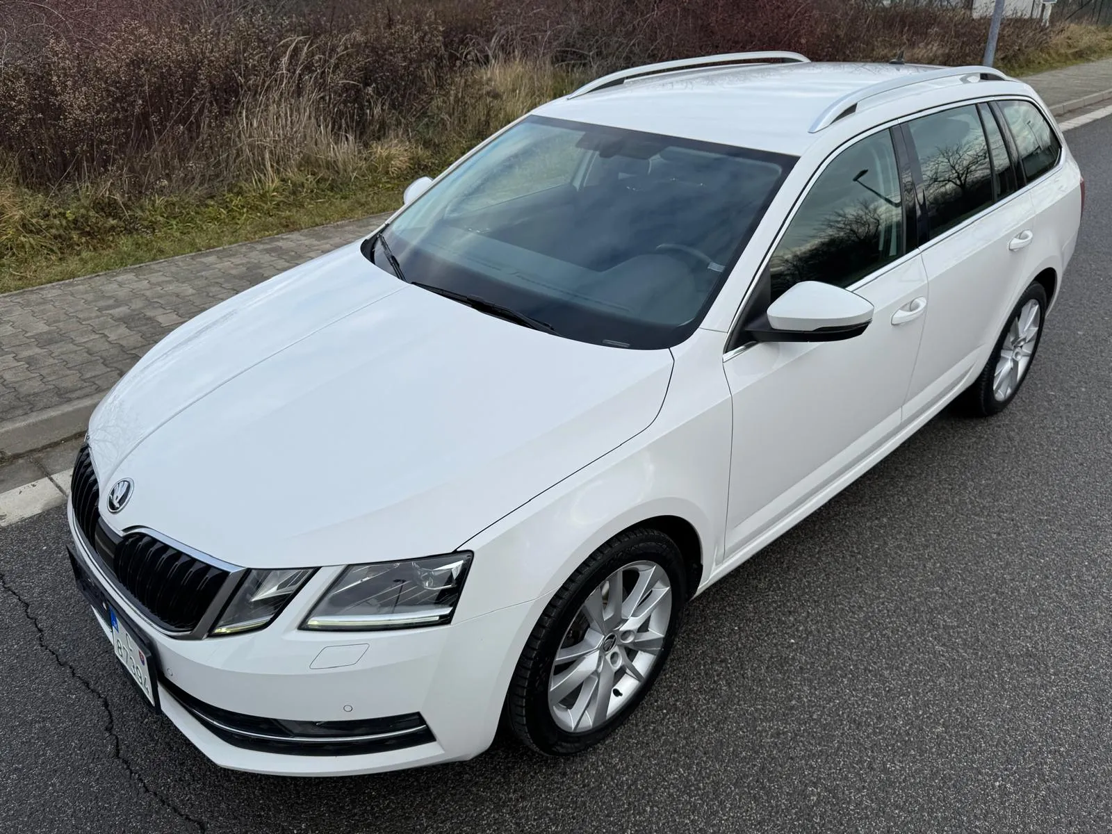 
								ŠKODA OCTAVIA COMBI 2.0TDI STYLE 7DSG full									