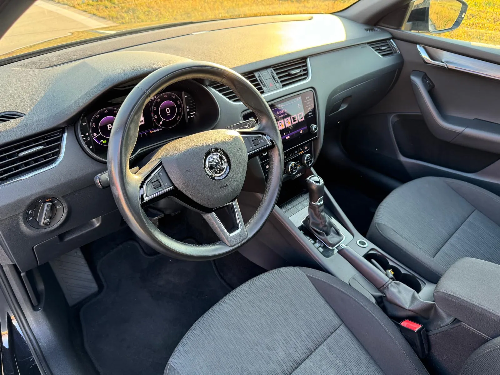 
								ŠKODA OCTAVIA 2.0TDi Style DSG full									