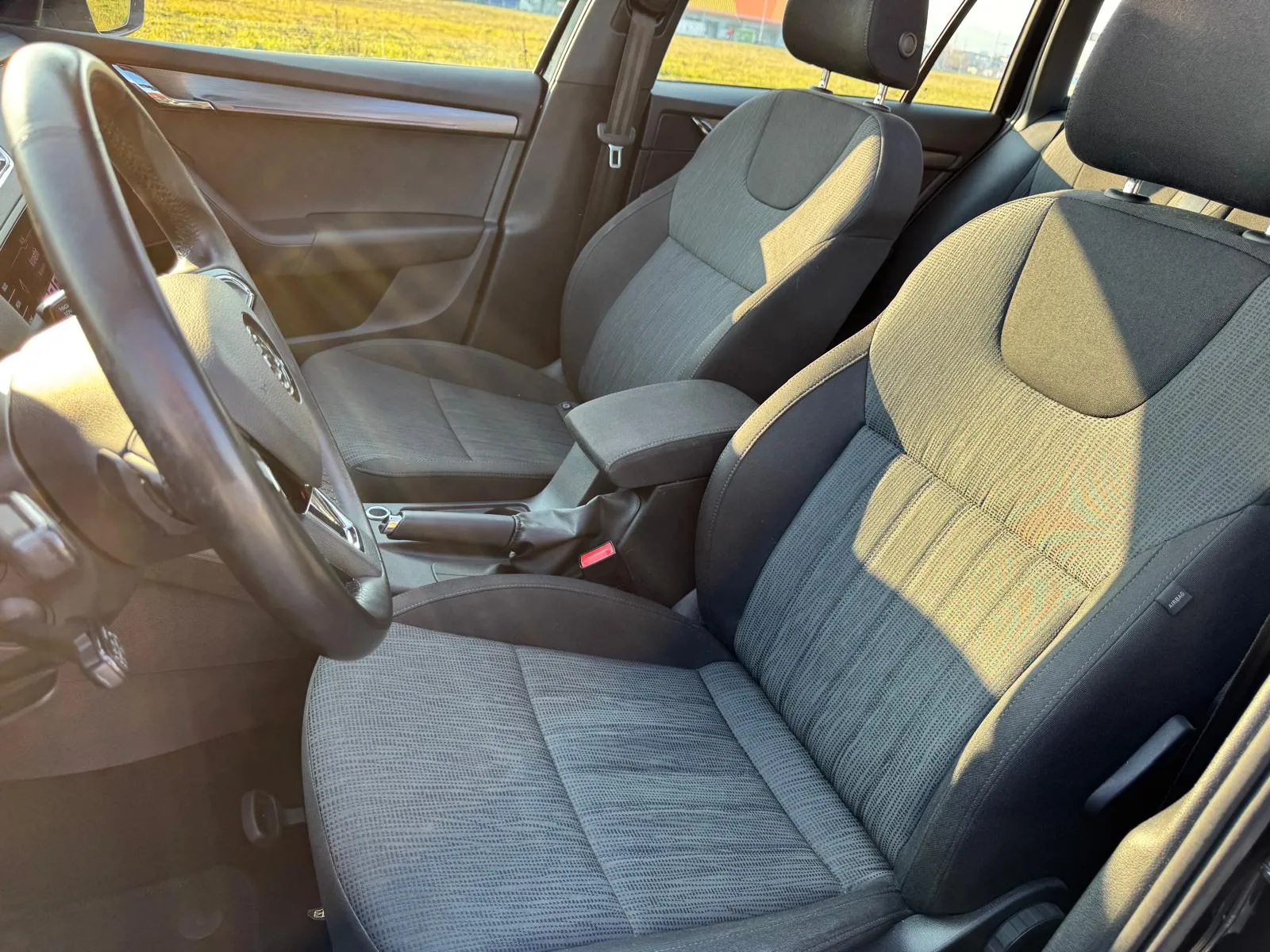 
								ŠKODA OCTAVIA 2.0TDi Style DSG full									