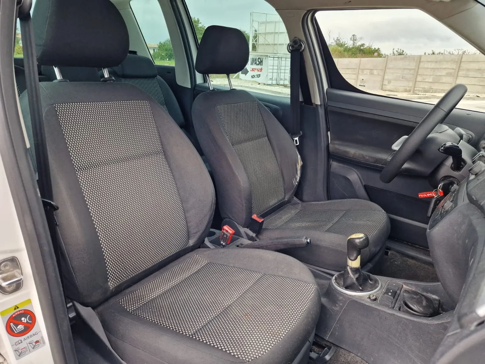 
								ŠKODA ROOMSTER 1.4i full									