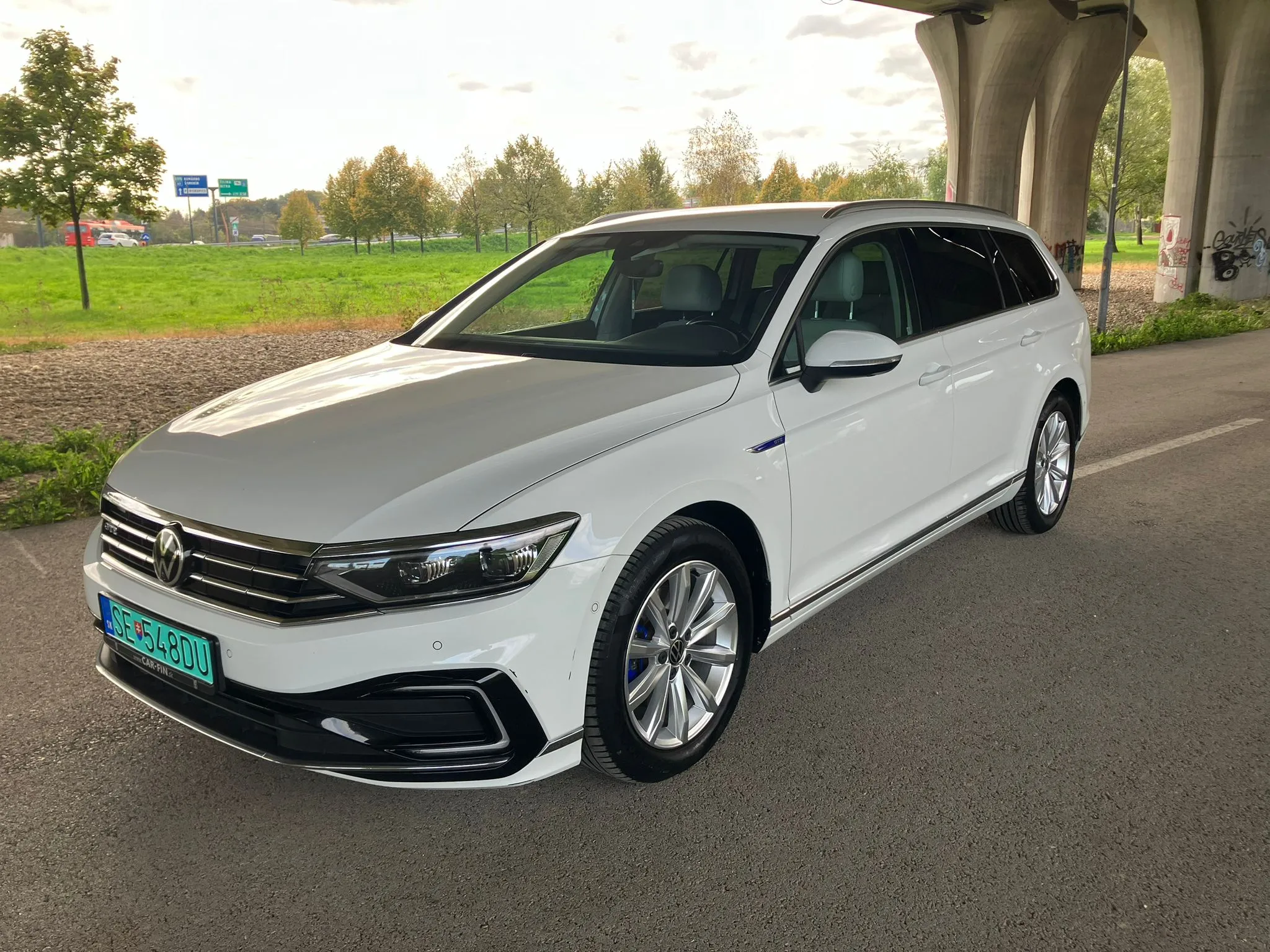 
								VOLKSWAGEN PASSAT VARIANT GTE 1.4TSi ACT DSG full									