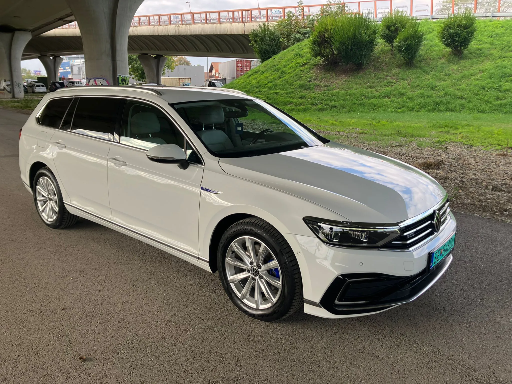 
								VOLKSWAGEN PASSAT VARIANT GTE 1.4TSi ACT DSG full									