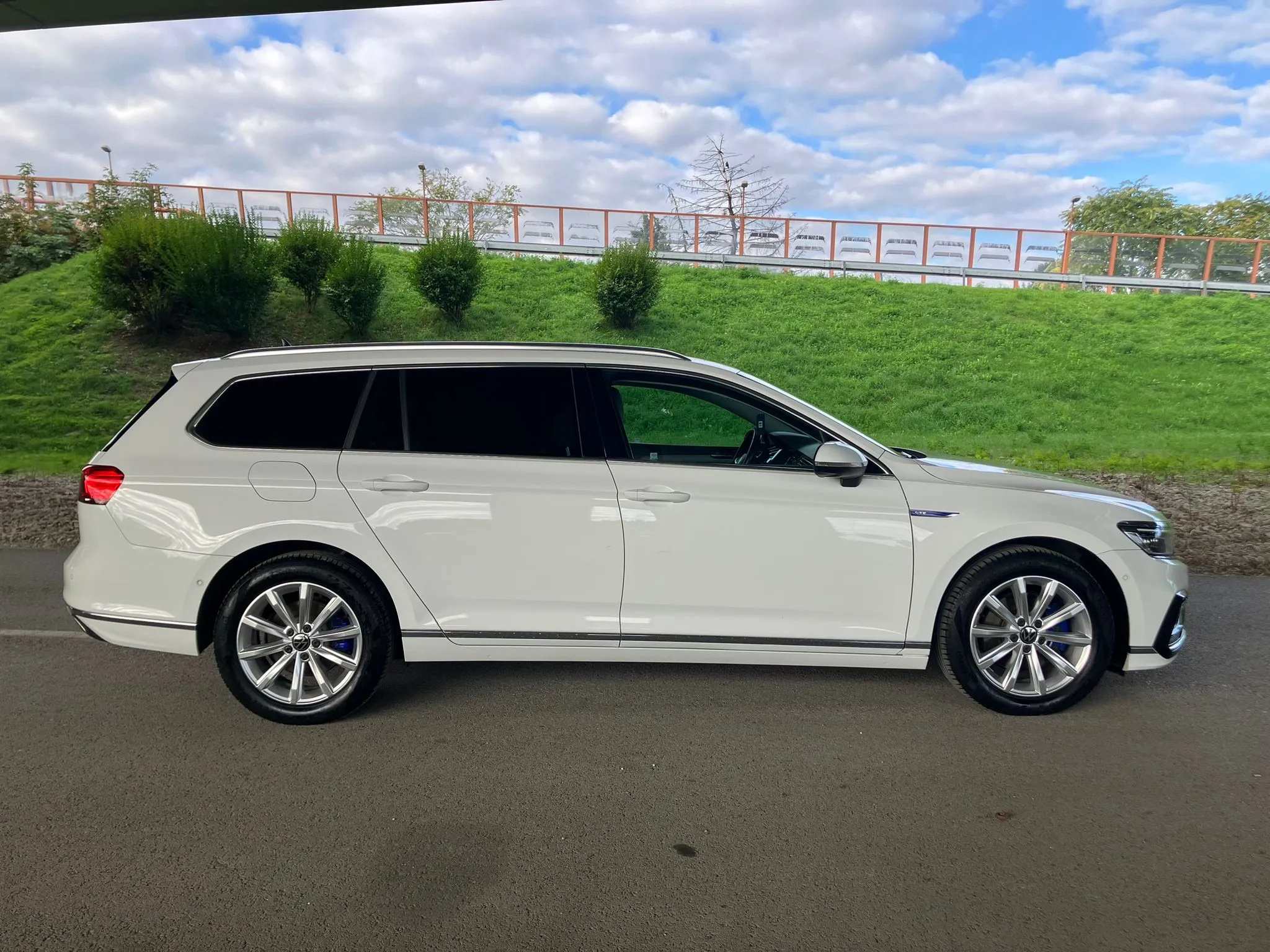 
								VOLKSWAGEN PASSAT VARIANT GTE 1.4TSi ACT DSG full									
