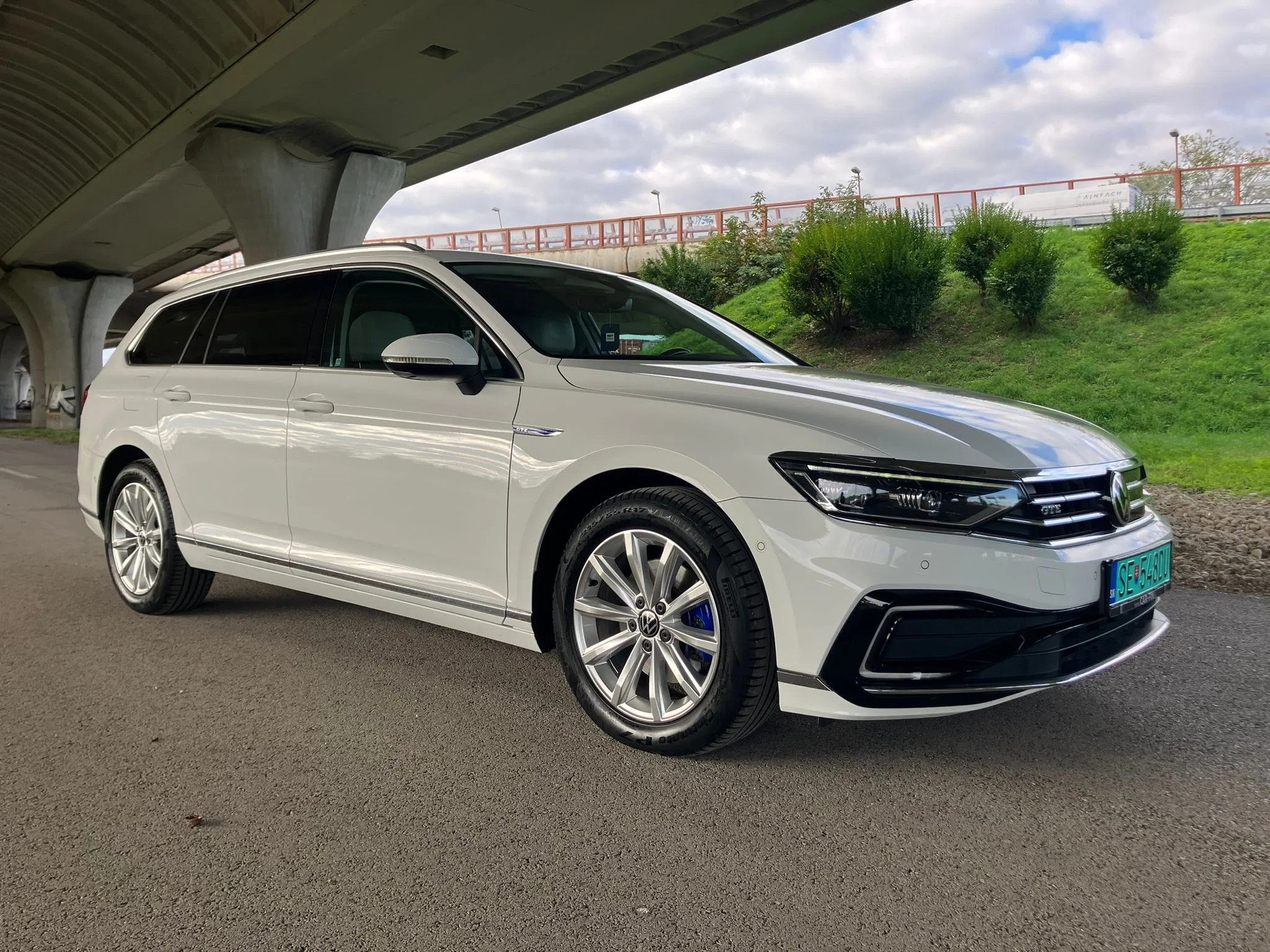 
								VOLKSWAGEN PASSAT VARIANT GTE 1.4TSi ACT DSG full									