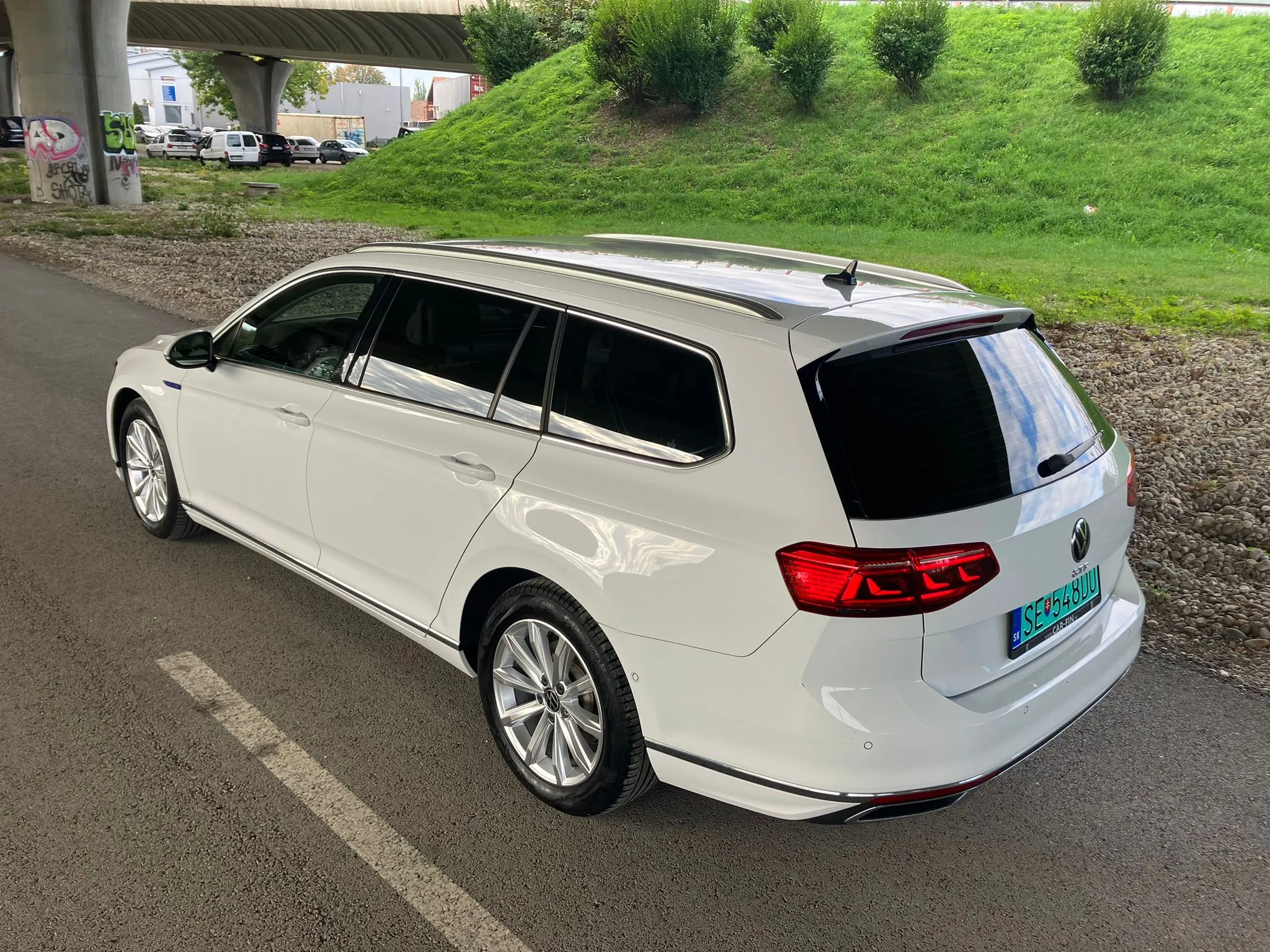 
								VOLKSWAGEN PASSAT VARIANT GTE 1.4TSi ACT DSG full									