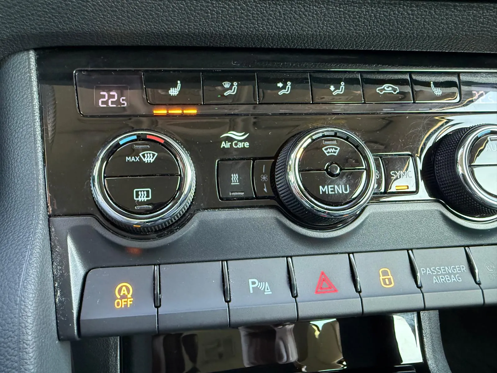 
								Škoda Karoq 2.0 TDI EVO Style DSG full									