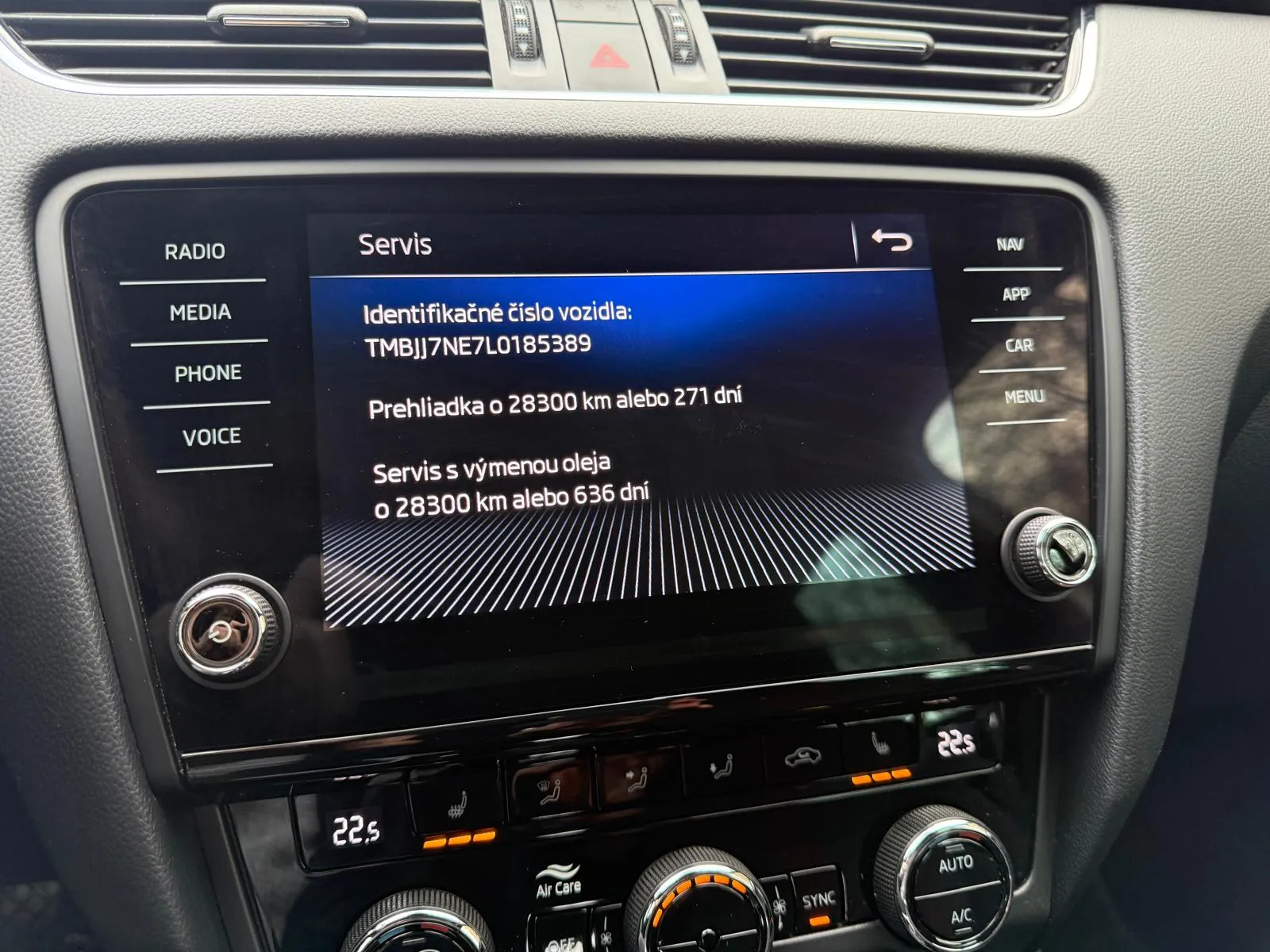 
								Škoda Octavia Combi Sportline 2.0 TDI DSG Full led virtual full									
