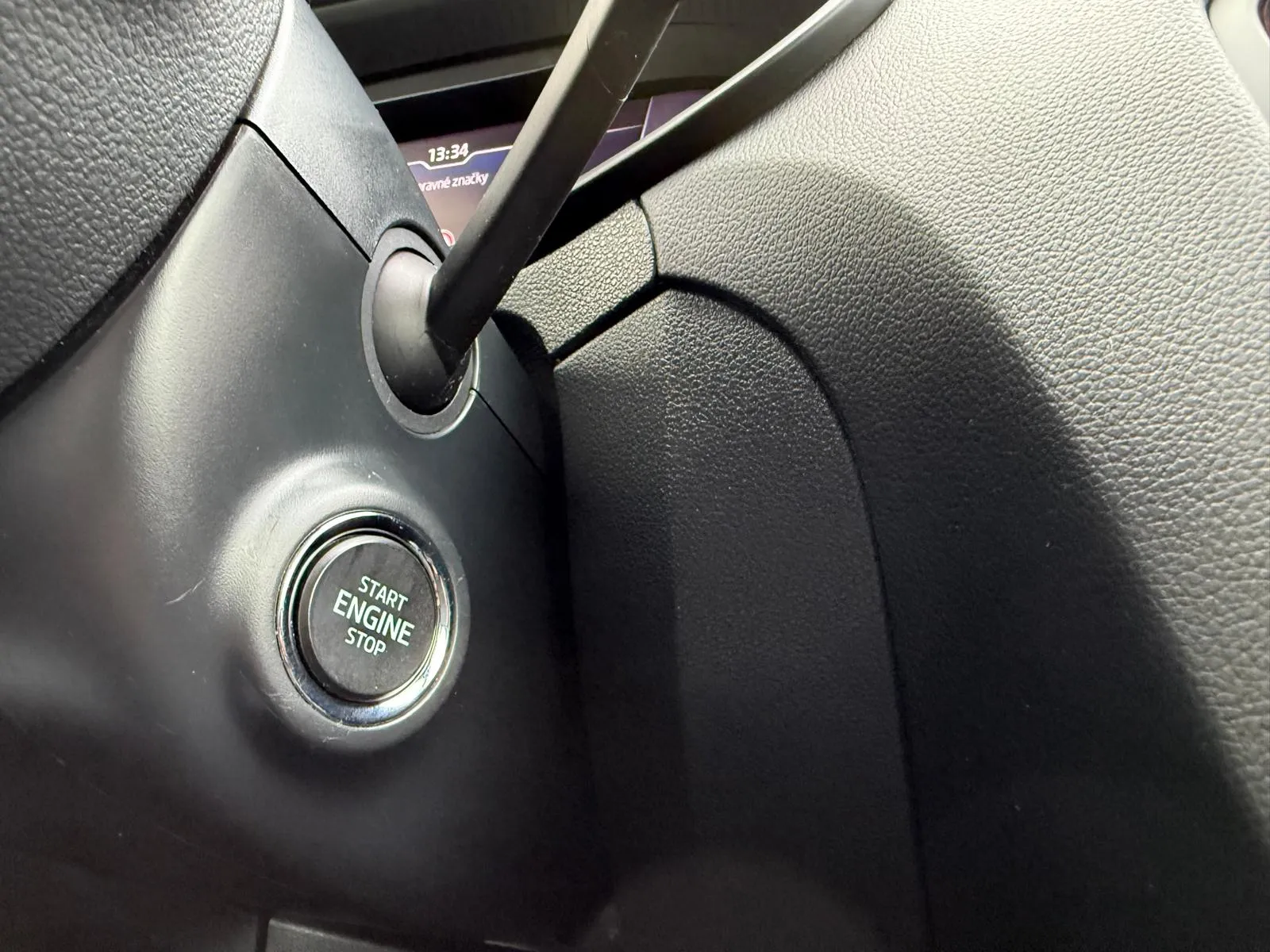 
								Škoda Octavia Combi Sportline 2.0 TDI DSG Full led virtual full									