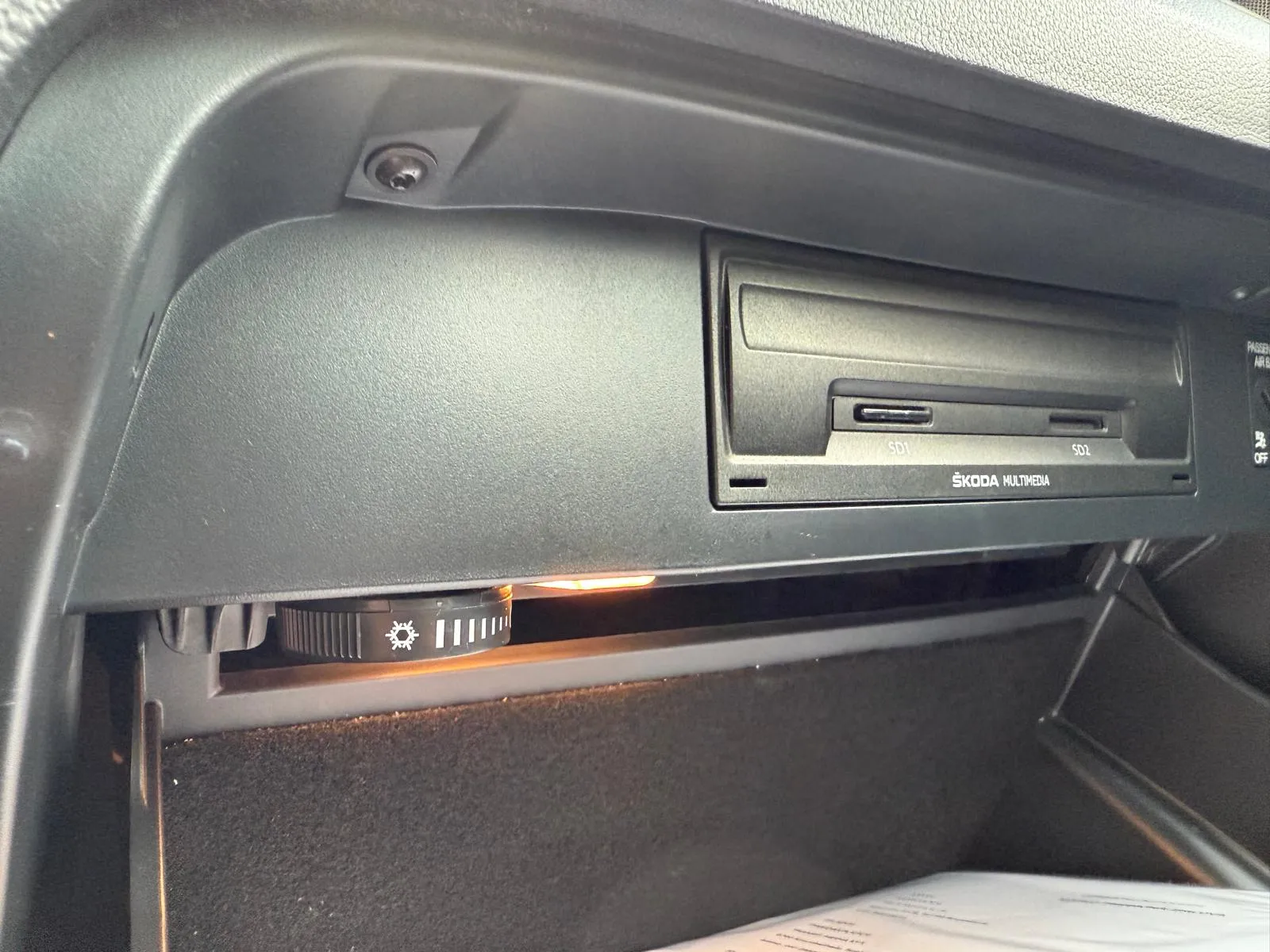 
								Škoda Octavia Combi Sportline 2.0 TDI DSG Full led virtual full									
