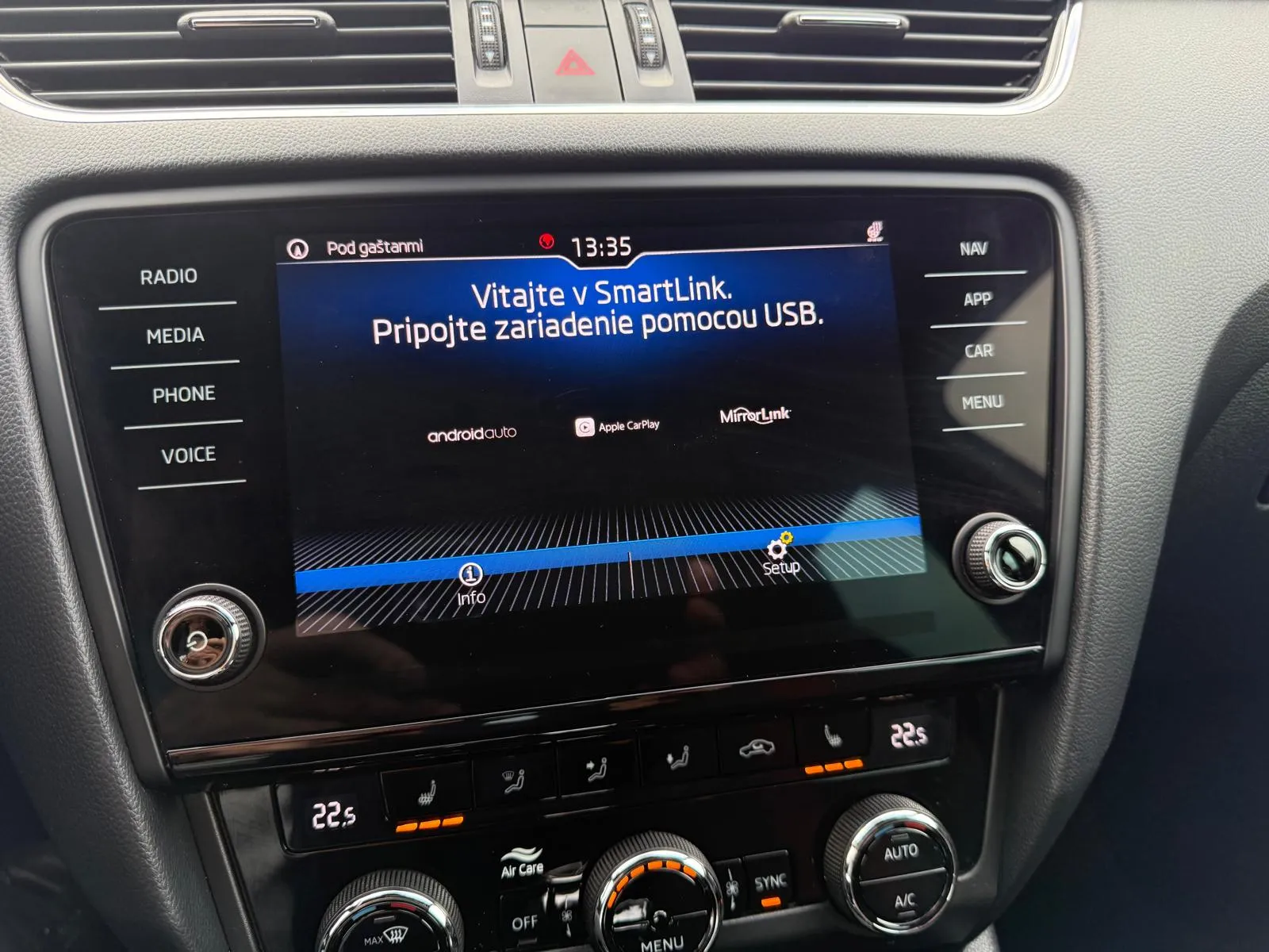
								Škoda Octavia Combi Sportline 2.0 TDI DSG Full led virtual full									