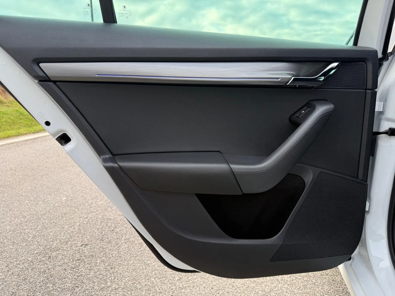 
								Škoda Octavia Combi Sportline 2.0 TDI DSG Full led virtual full									