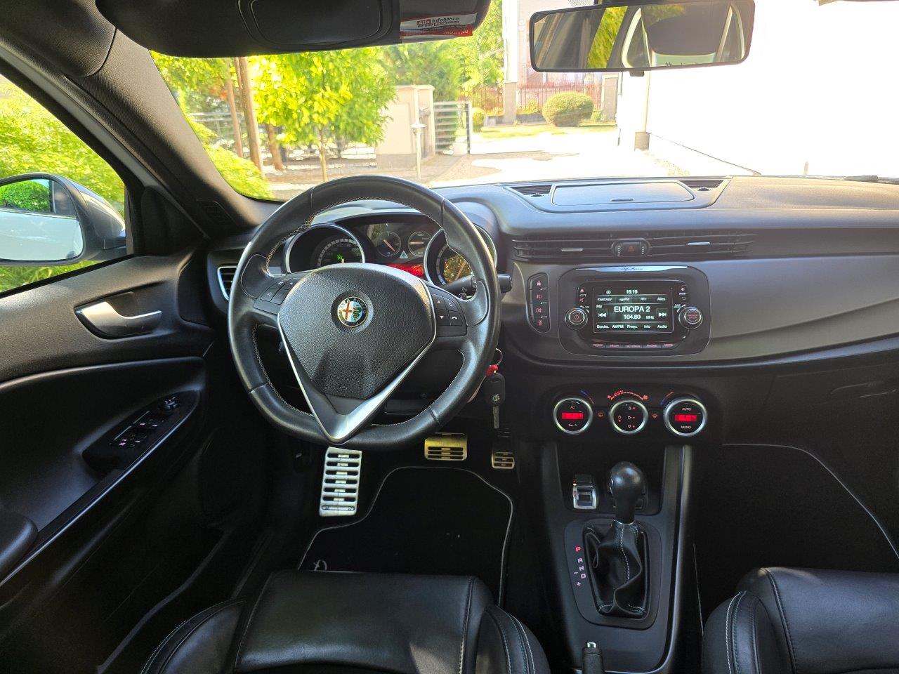 
								Alfa Romeo Giulietta 1.8 TBi Quadrifoglio Verde, 177kW, A6, 5d full									