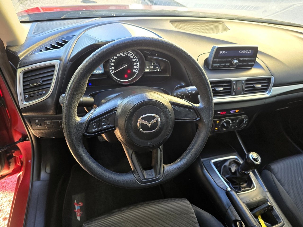 
								Mazda 3 1.5 Skyactiv -G100 Challenge full									