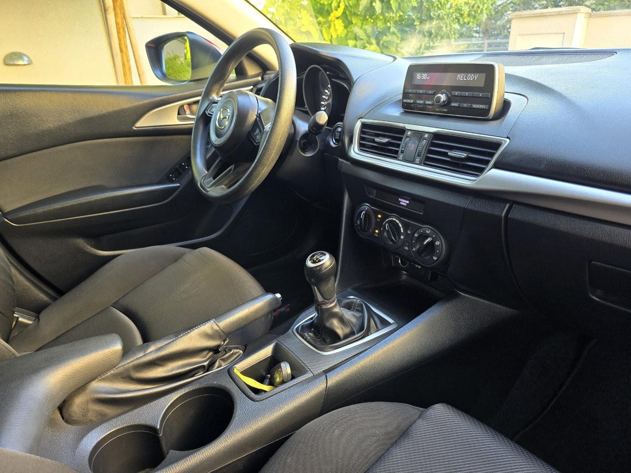 
								Mazda 3 1.5 Skyactiv -G100 Challenge full									