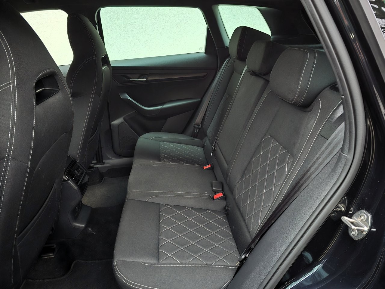 
								Škoda KAROQ SUV 2021 full									