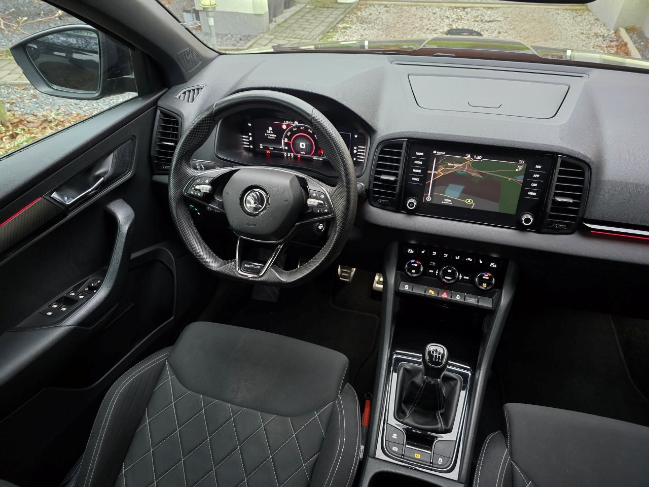 
								Škoda KAROQ SUV 2021 full									