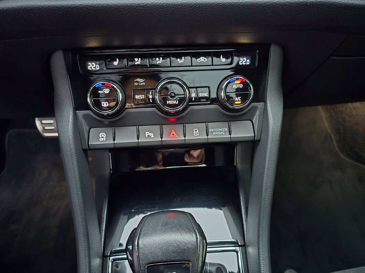 
								Škoda Kodiaq SUV 2020 full									