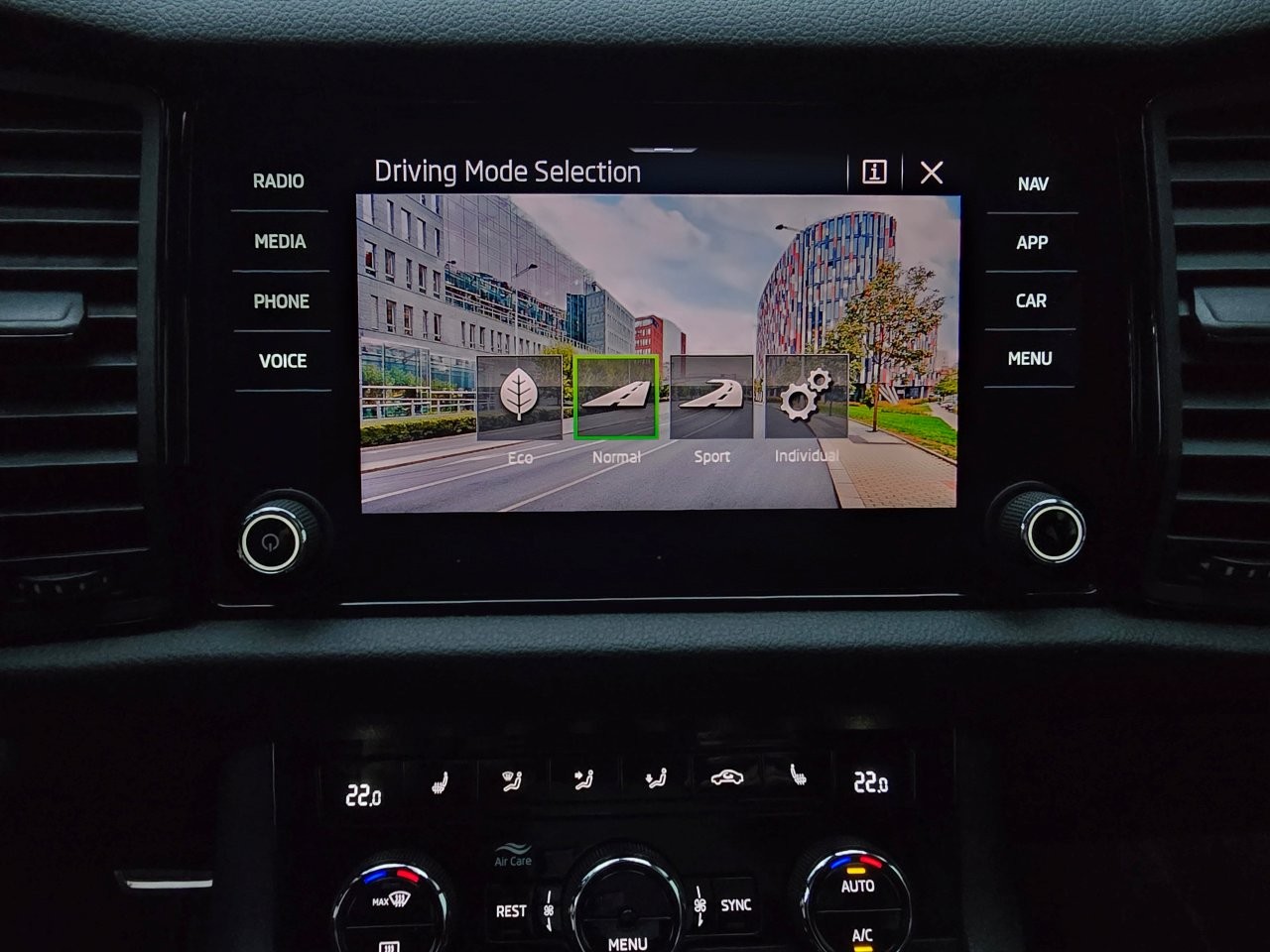 
								Škoda Kodiaq SUV 2020 full									