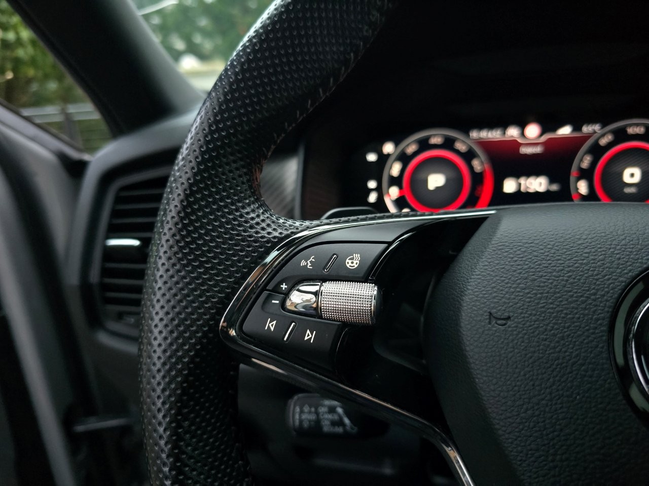 
								Škoda Kodiaq SUV 2020 full									