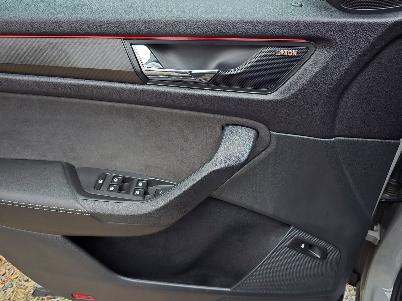 
								Škoda Kodiaq SUV 2020 full									