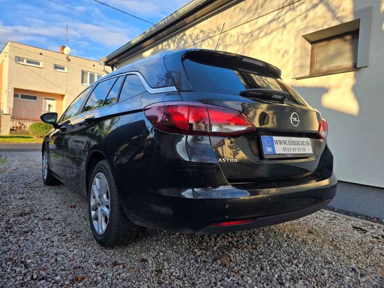 
								Opel Astra Sport Tourer Kombi 2019 full									