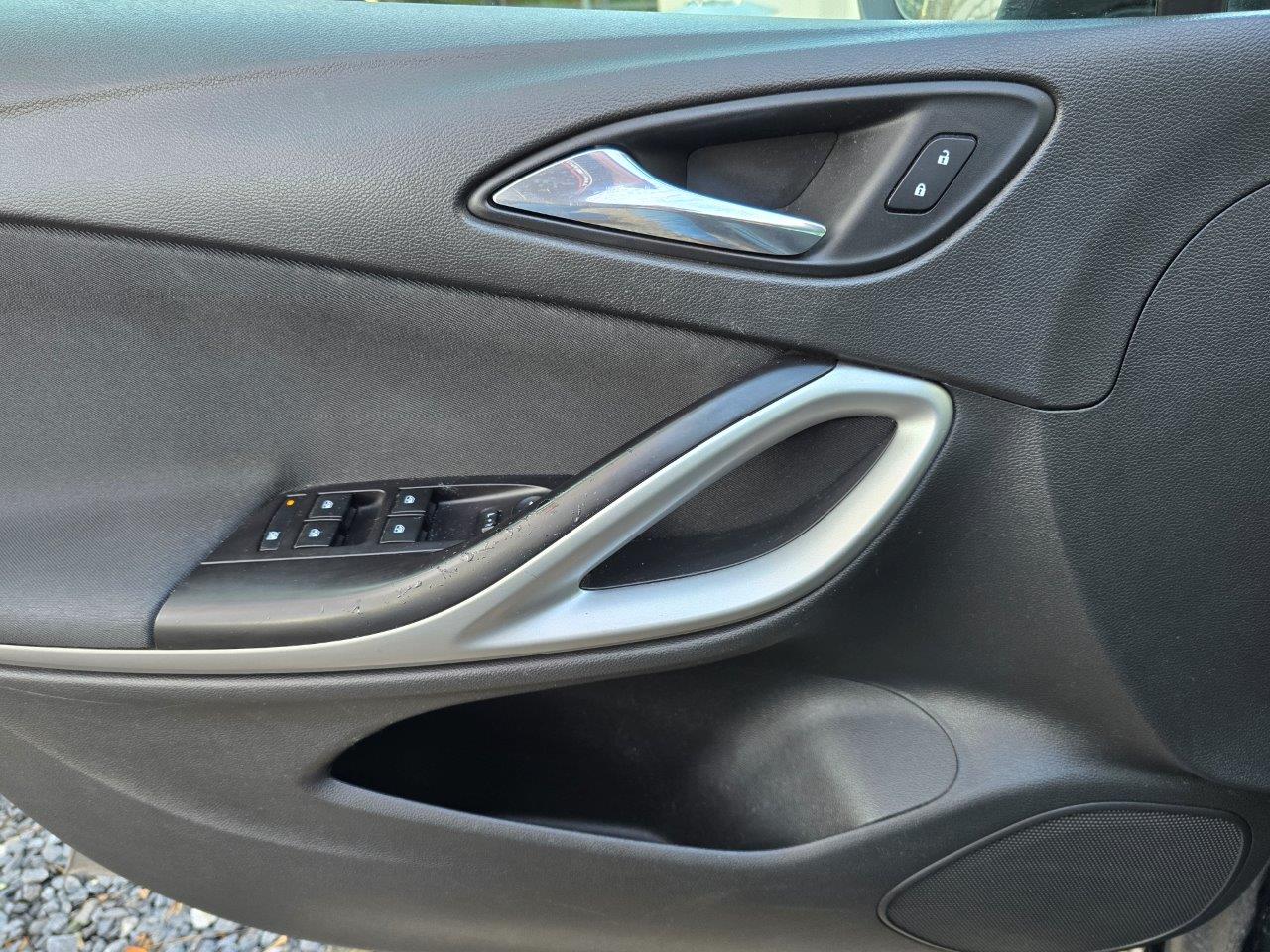 
								Opel Astra Sport Tourer Kombi 2019 full									