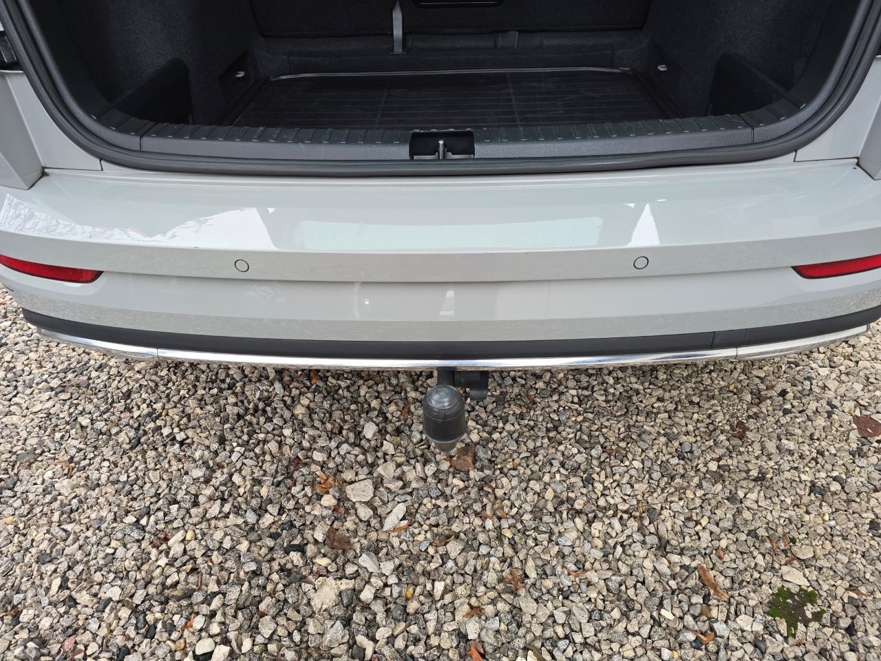 
								Škoda Karoq 1.5 TSI ACT Sportline DSG full									