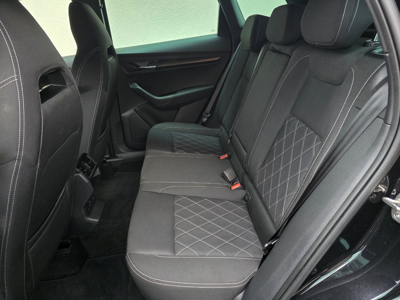 
								Škoda Karoq 1.5 TSI ACT Sportline DSG full									