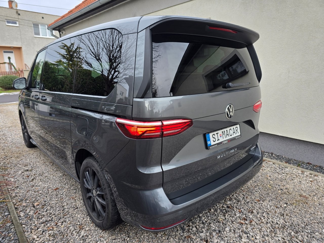 
								Volkswagen T7 Multivan Style PlugInHybrid full									