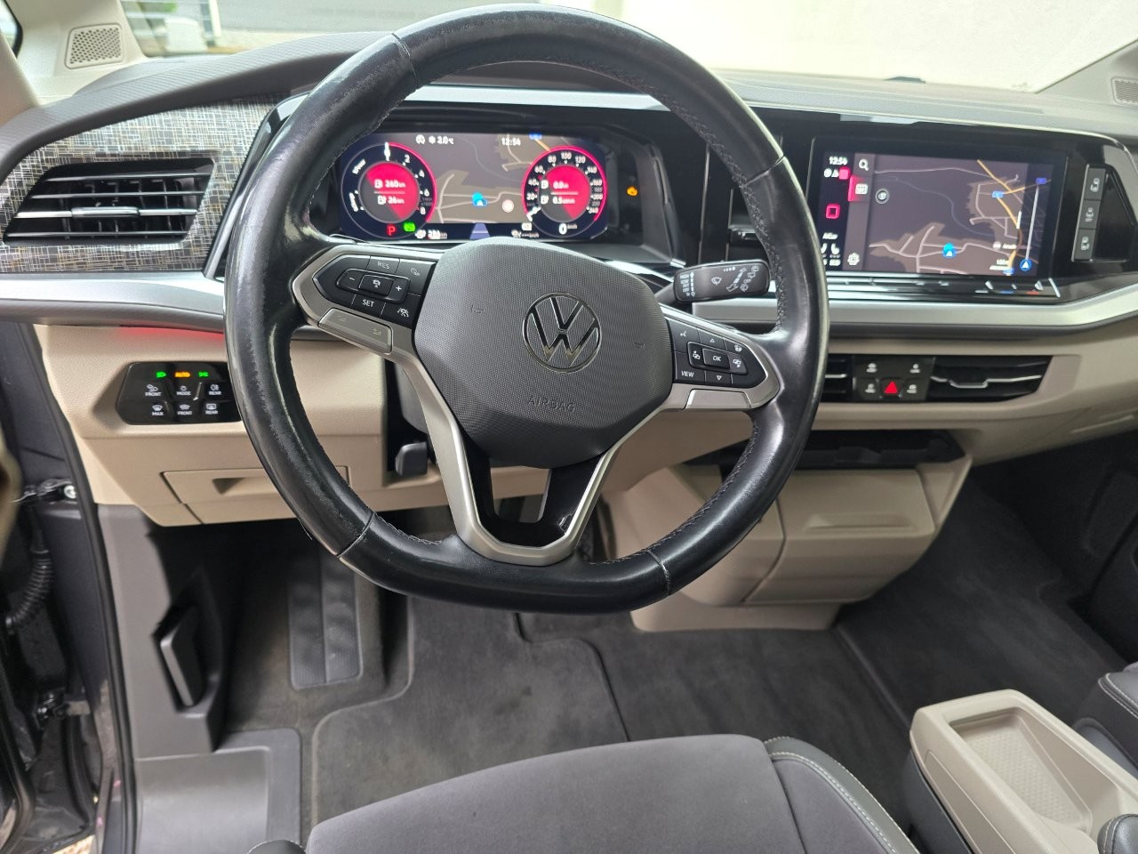
								Volkswagen T7 Multivan Style PlugInHybrid full									