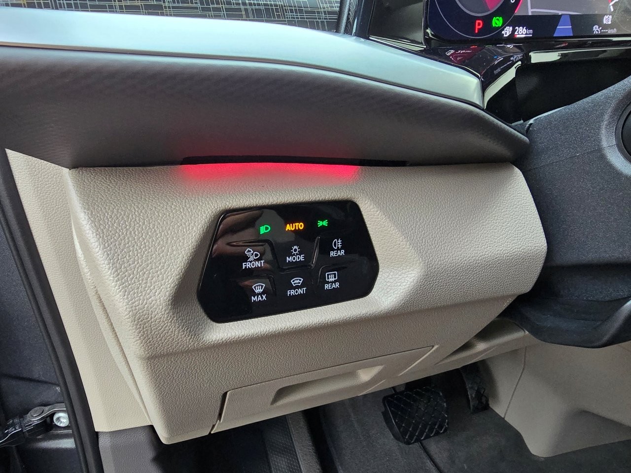 
								Volkswagen T7 Multivan Style PlugInHybrid full									