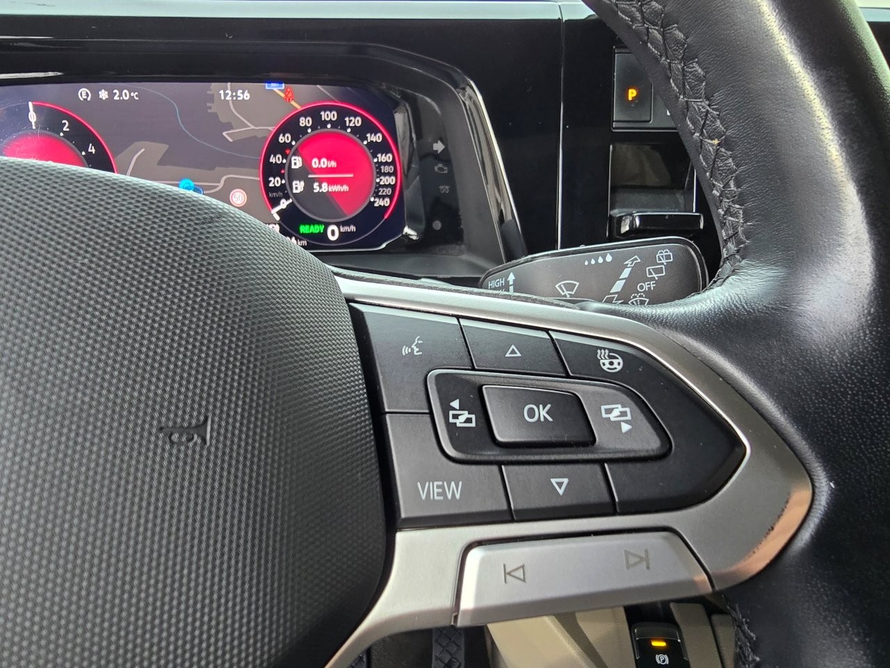 
								Volkswagen T7 Multivan Style PlugInHybrid full									