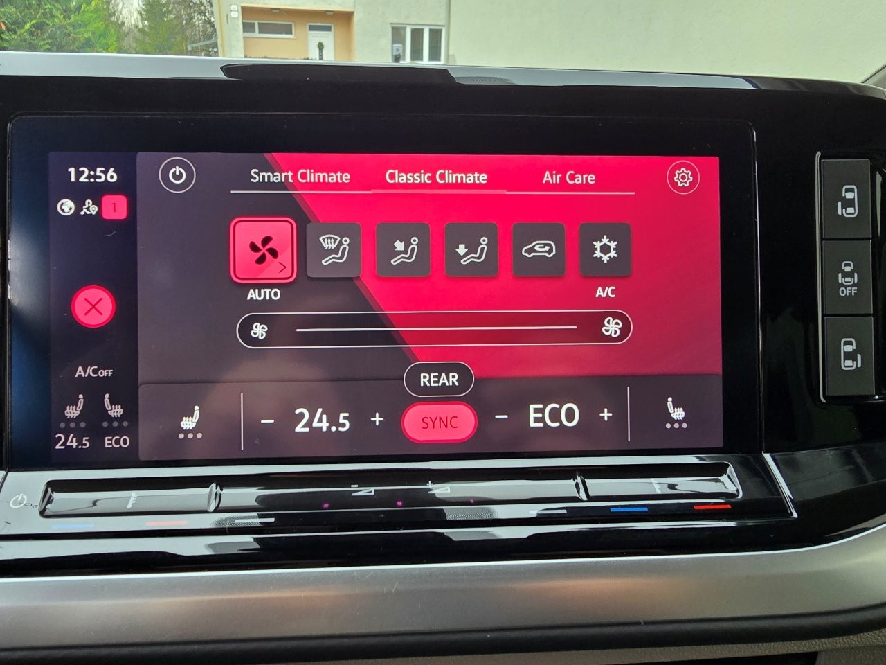 
								Volkswagen T7 Multivan Style PlugInHybrid full									