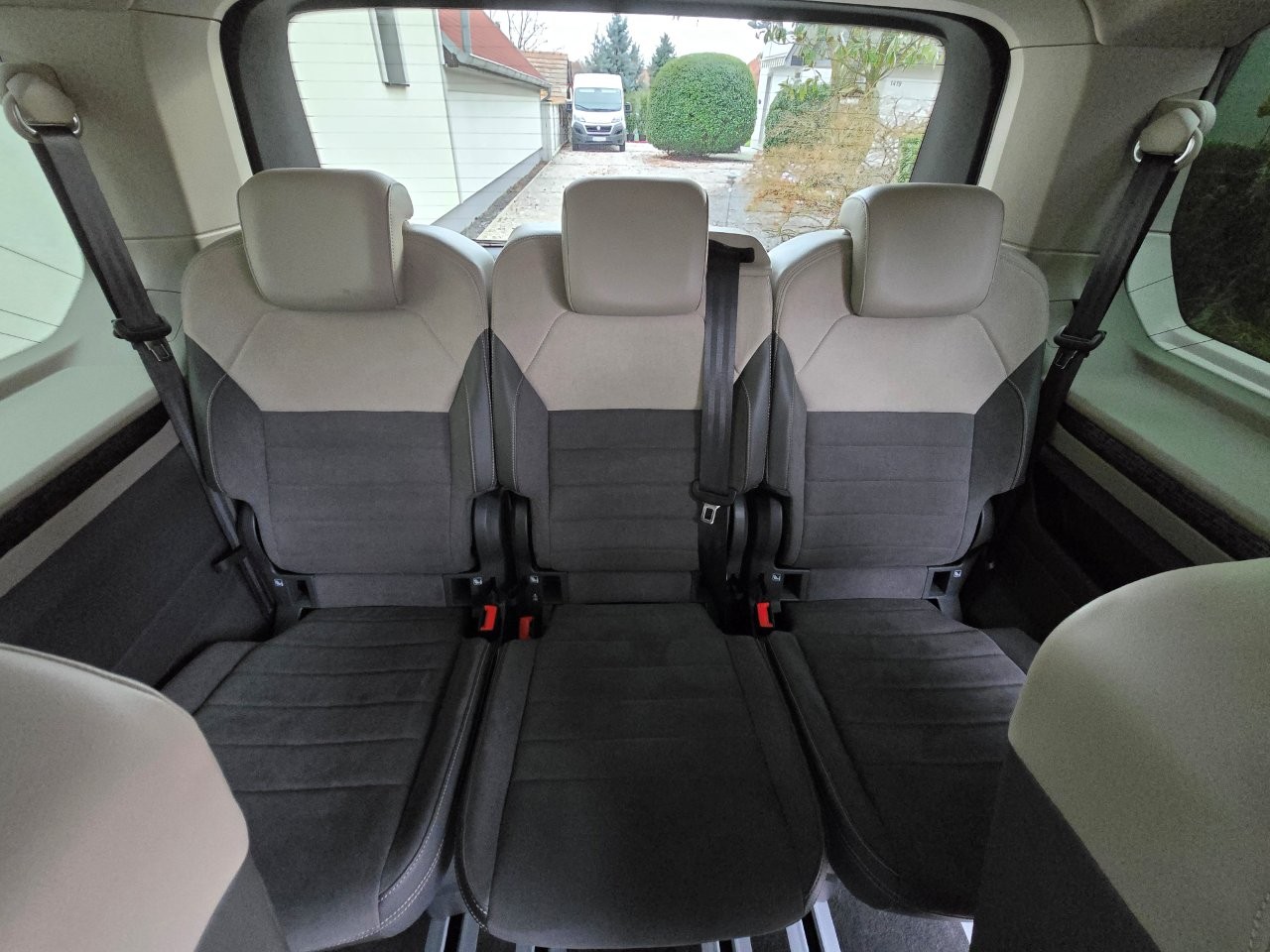
								Volkswagen T7 Multivan Style PlugInHybrid full									