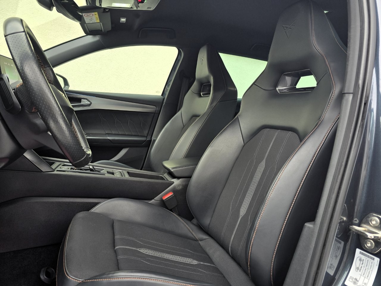 
								Cupra Leon Sportstourer 1.4 e-Hybrid full									