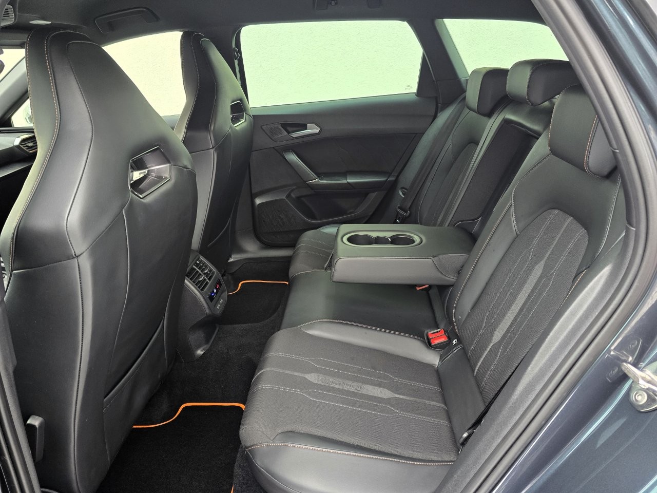 
								Cupra Leon Sportstourer 1.4 e-Hybrid full									