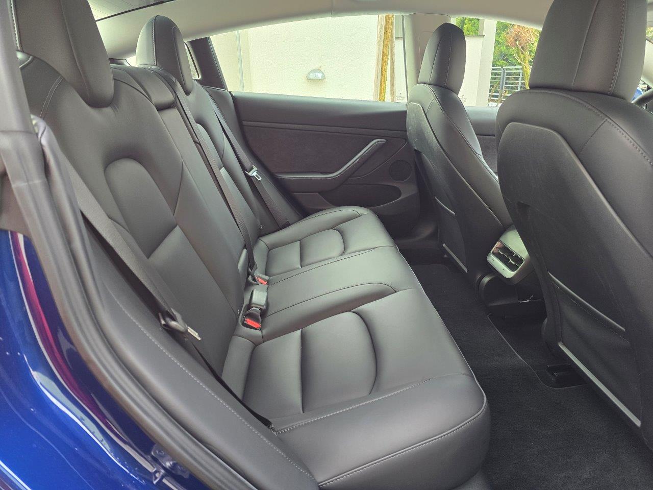 
								Tesla Model 3 Long Range 366kw full									