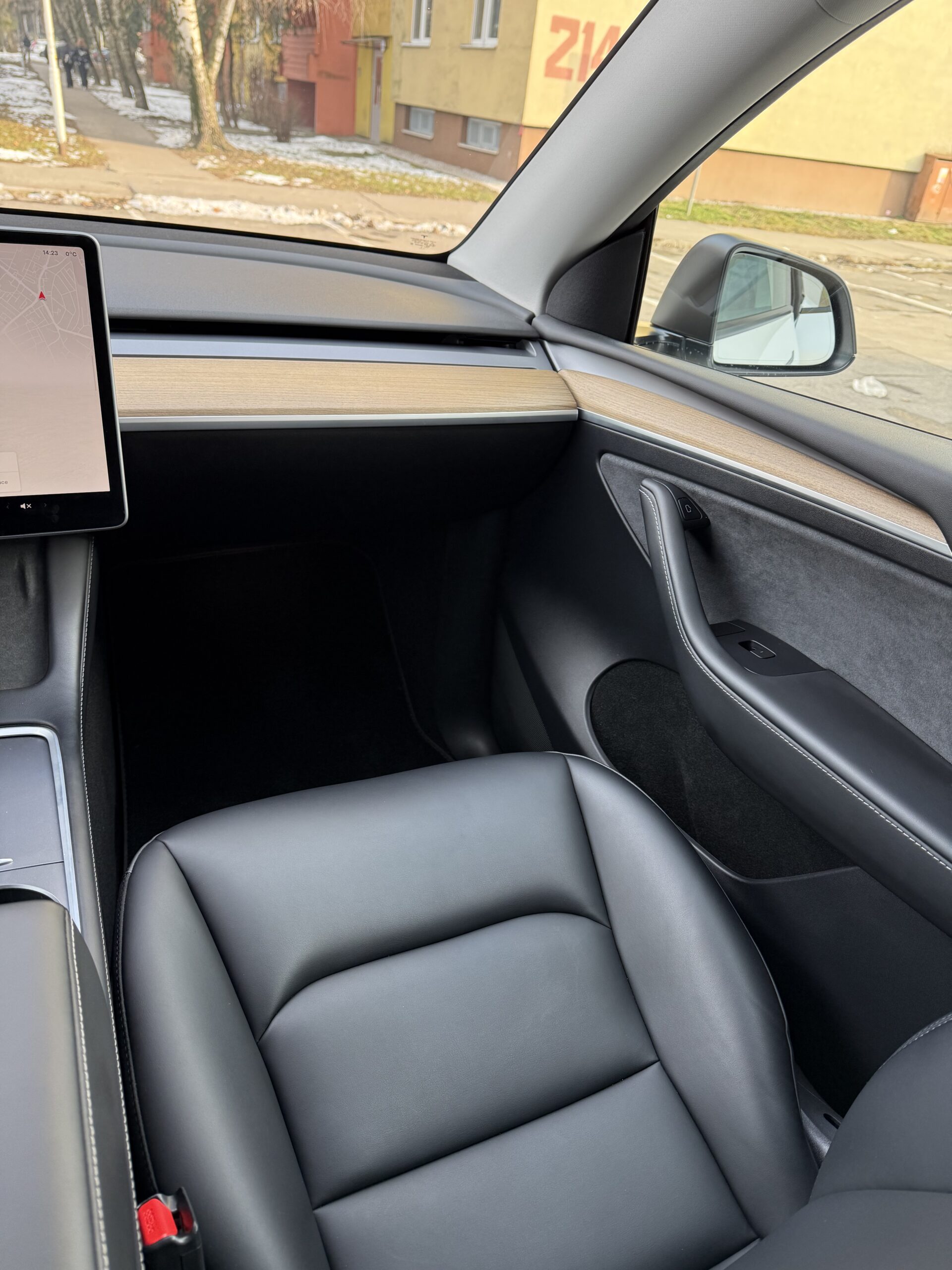 
								💥💣TESLA Y Black Packet FACELIFT82Kwh,LR,DUAL M.4×4, full									