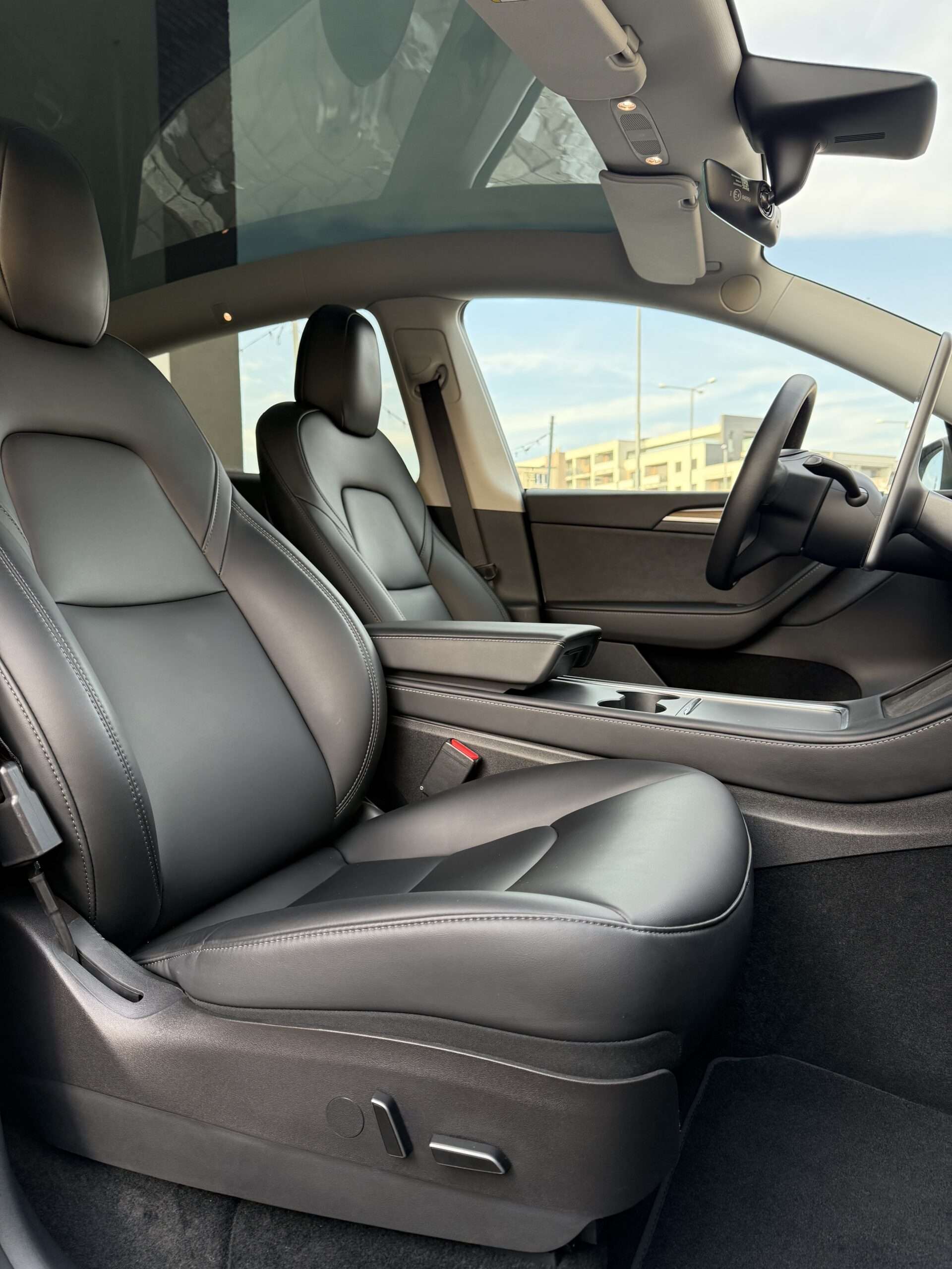 
								💥💣TESLA Y Black Packet FACELIFT82Kwh,LR,DUAL M.4×4, full									