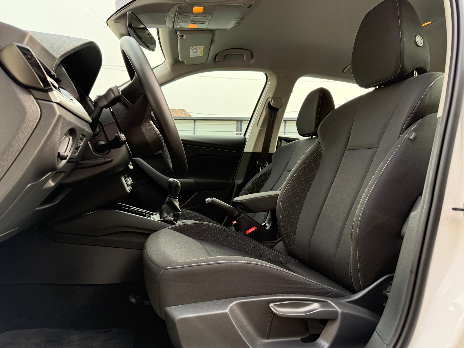 
								Škoda Kamiq 1.0 TSI Active full									