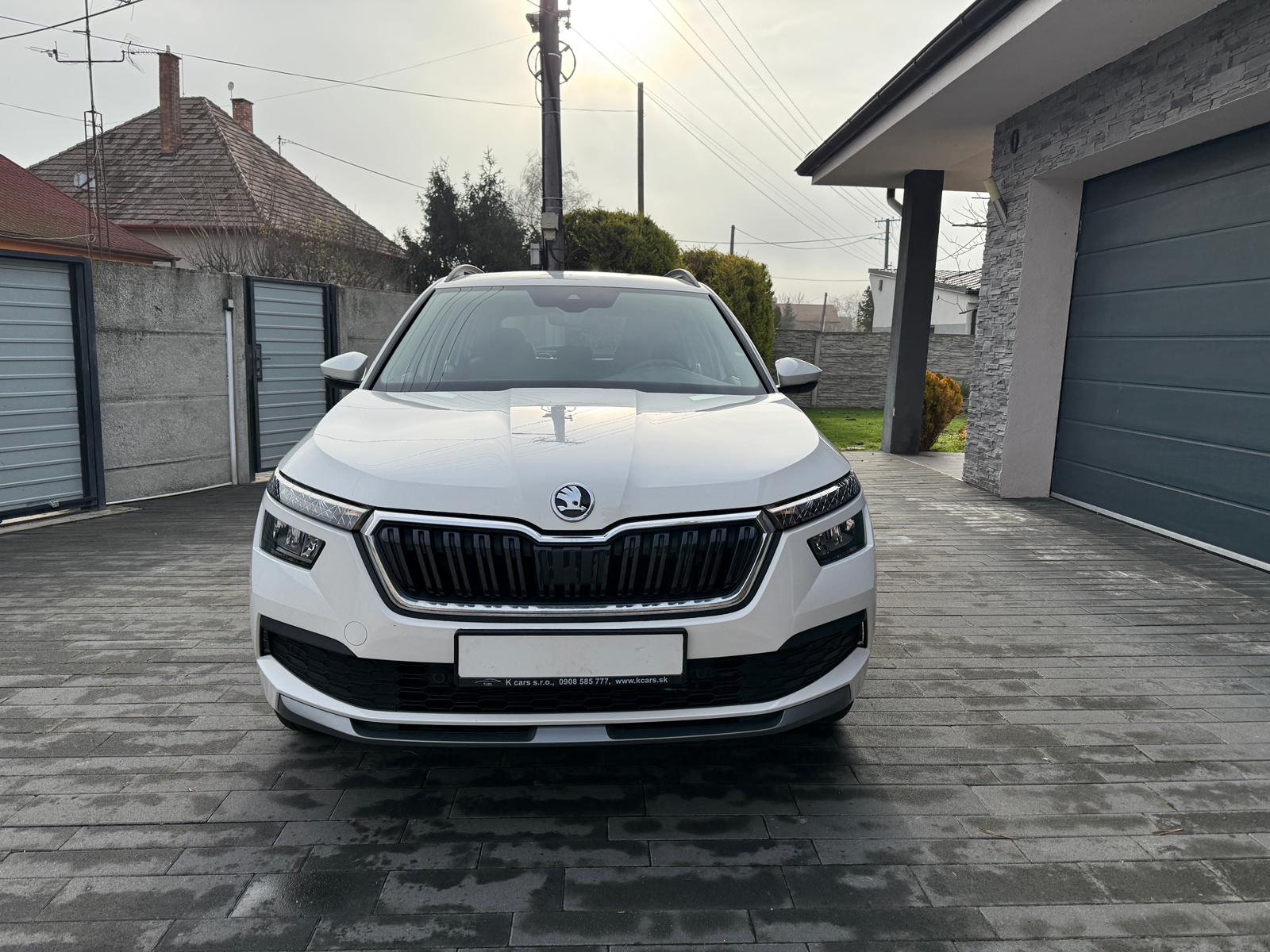 
								Škoda Kamiq 1.0 TSI Active full									